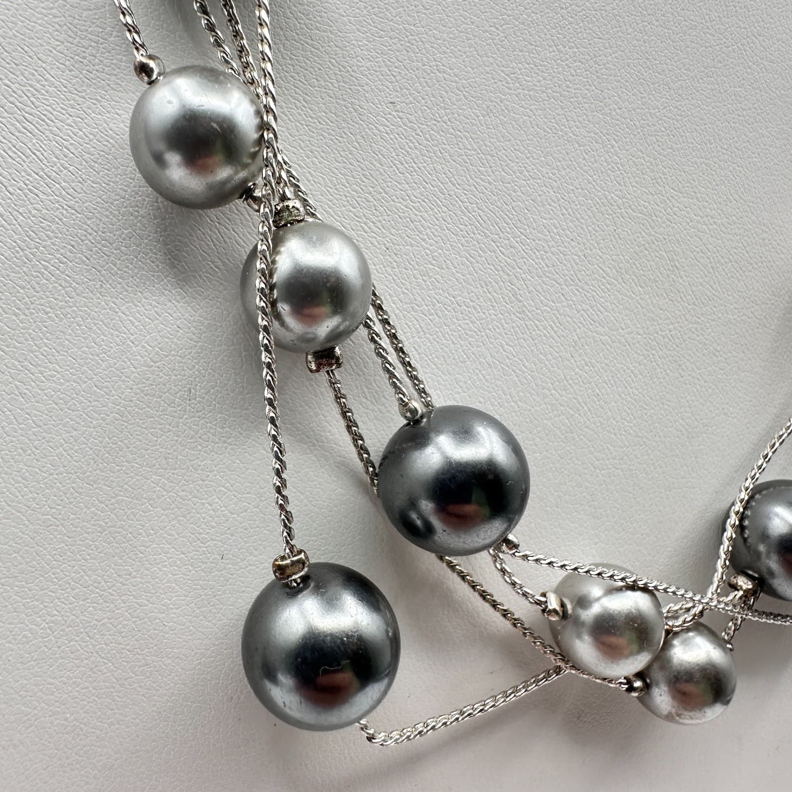 Vintage 90s Multi Strand Grey Faux Pearl Station Beads Necklace Silver Tone - Thumbnail 3