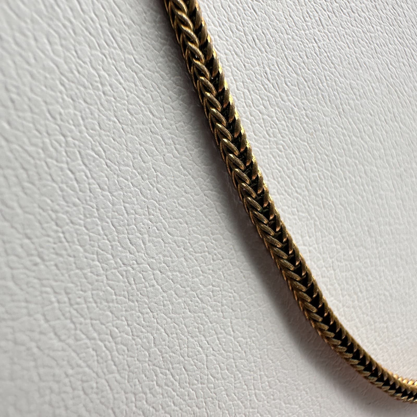 Vintage 90s Gold Tone Herringbone Wheat Chain Necklace Minimalist Classic - Thumbnail 4