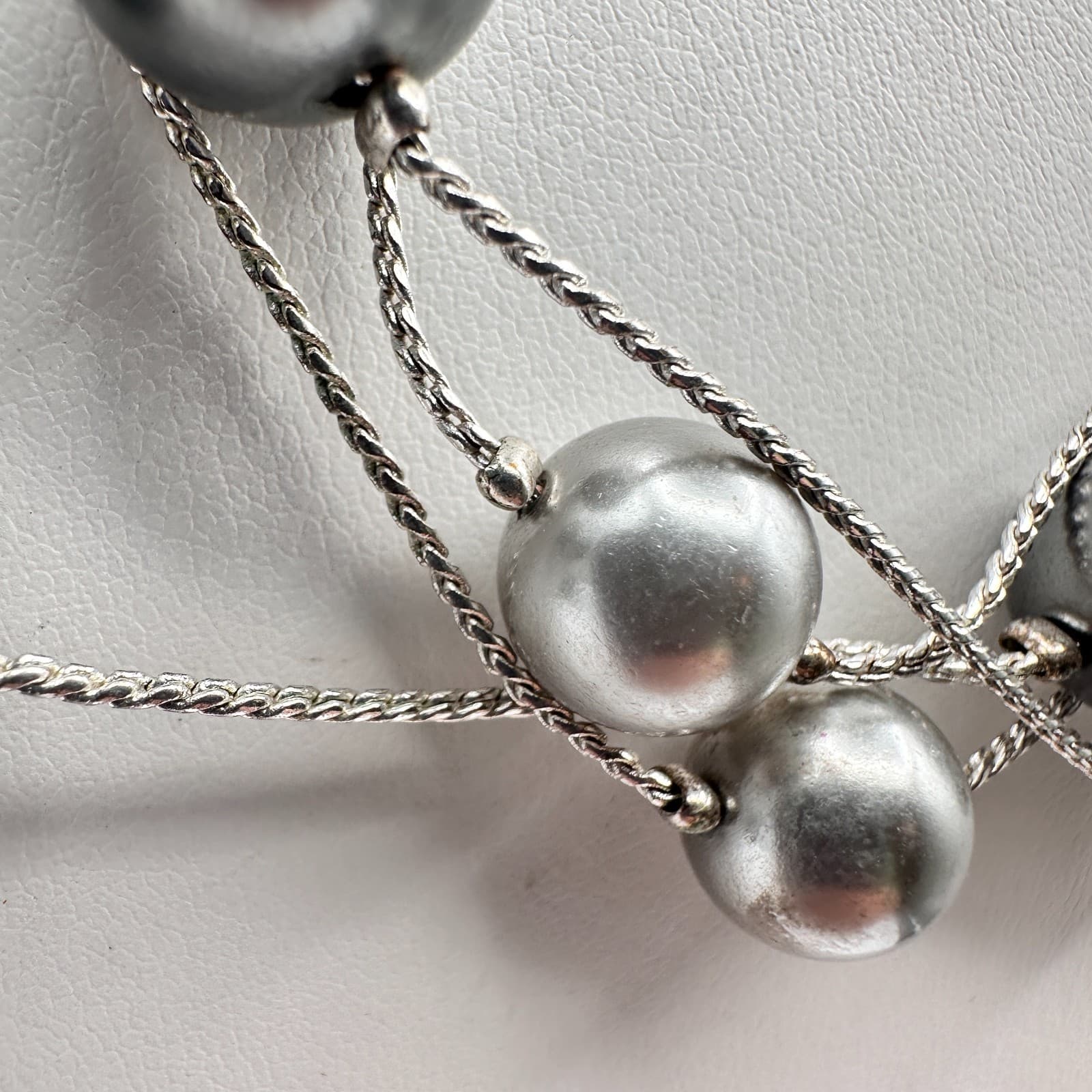 Vintage 90s Multi Strand Grey Faux Pearl Station Beads Necklace Silver Tone - Thumbnail 5
