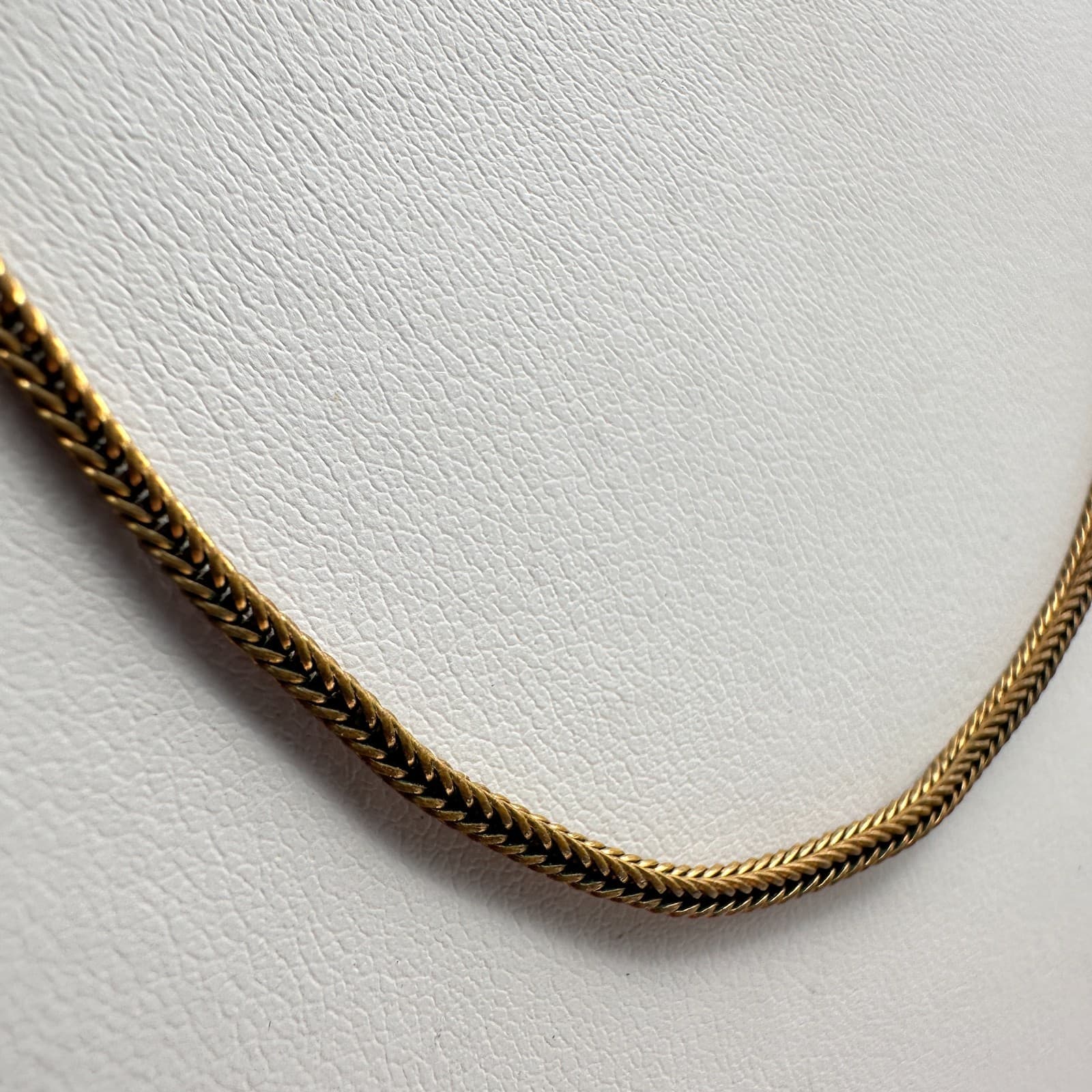 Vintage 90s Gold Tone Herringbone Wheat Chain Necklace Minimalist Classic - Thumbnail 3