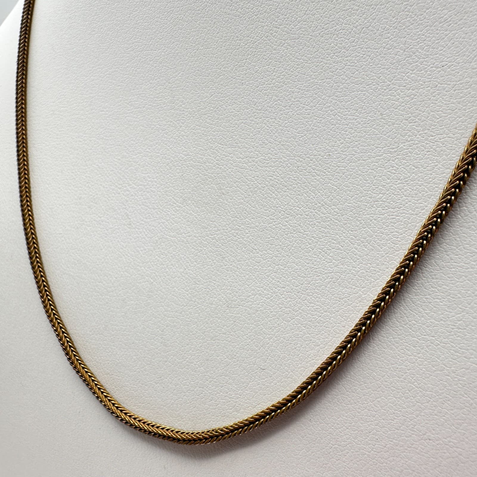 Vintage 90s Gold Tone Herringbone Wheat Chain Necklace Minimalist Classic - Thumbnail 6