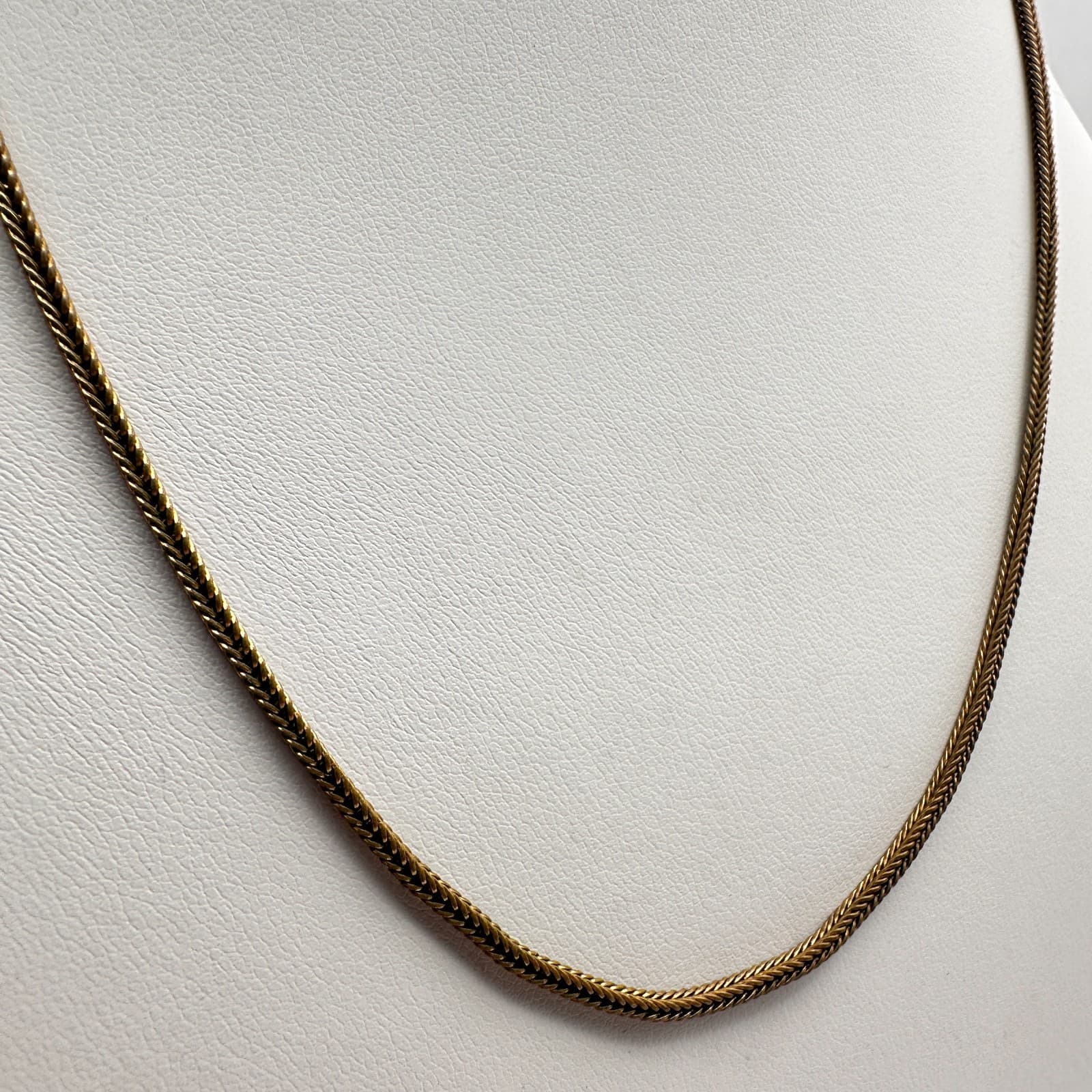 Vintage 90s Gold Tone Herringbone Wheat Chain Necklace Minimalist Classic - Thumbnail 2