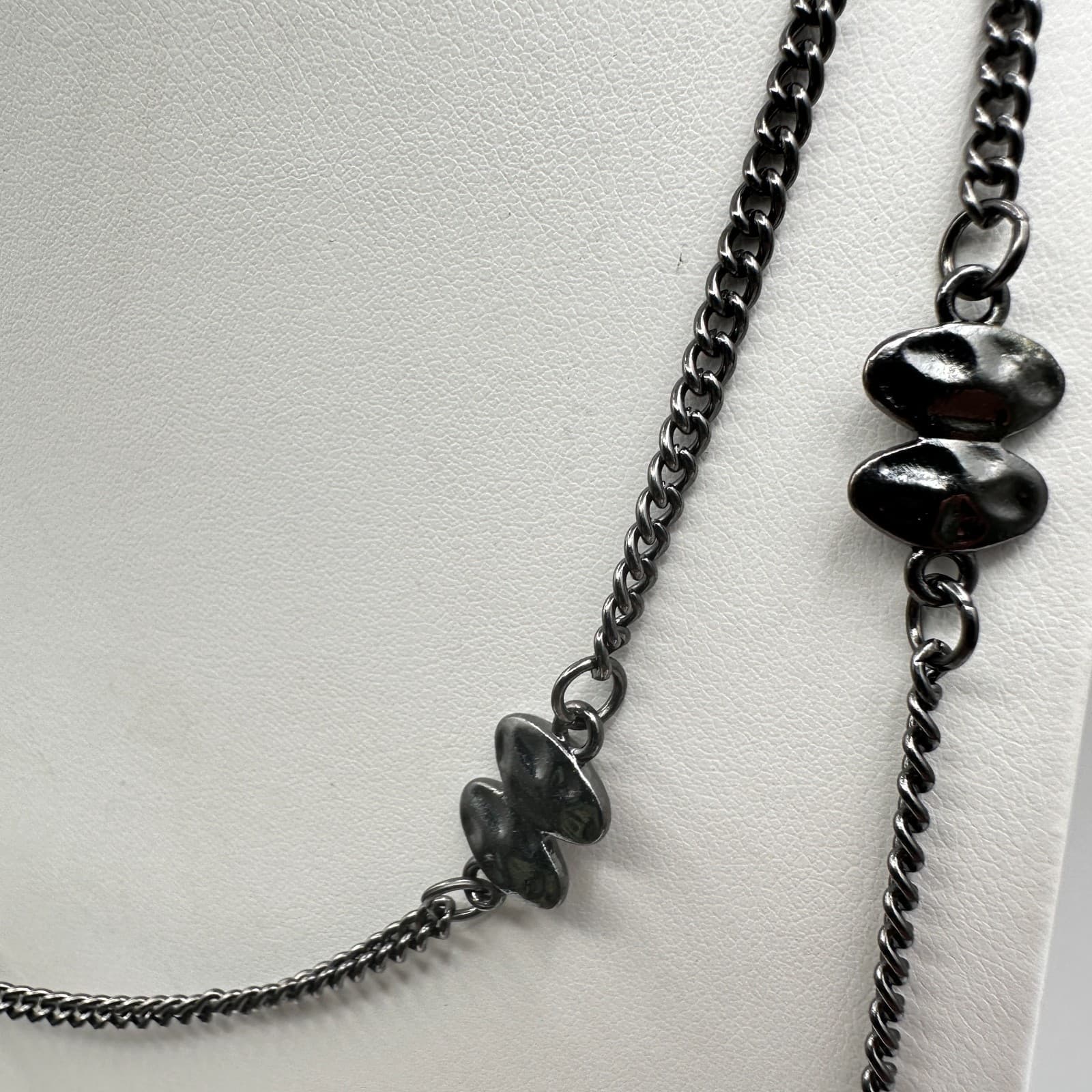Vintage 80s Gunmetal Station Necklace Clear Beads Black Pendant Jewelry - Thumbnail 5