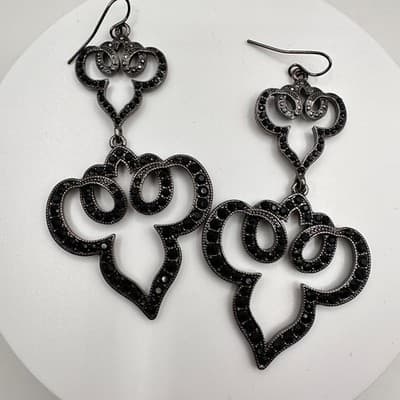 Vintage Y2K Black Rhinestone Chandelier Earrings Gunmetal Filigree Jewelry - Image 1