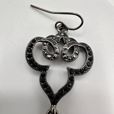 Vintage Y2K Black Rhinestone Chandelier Earrings Gunmetal Filigree Jewelry - Thumbnail 6