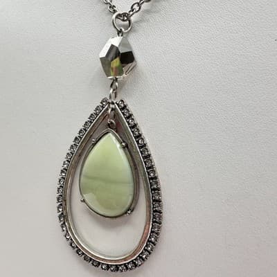 Vintage 80 Silver Tone Teardrop Necklace Light Green Stone Frame Jewelry - Thumbnail 3