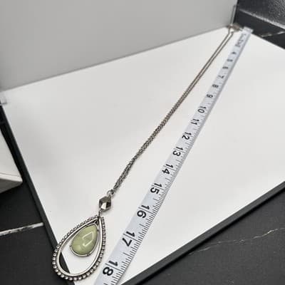Vintage 80 Silver Tone Teardrop Necklace Light Green Stone Frame Jewelry - Thumbnail 9