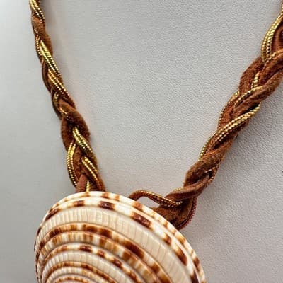 Vintage 90s Spiral Sea Shell Necklace Braided Suede Leather Tassels Gold Tone - Thumbnail 6
