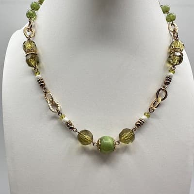 Necklace Vintage Gold Tone Beaded Statement Lime Green Olive Glass Faceted - Thumbnail 2