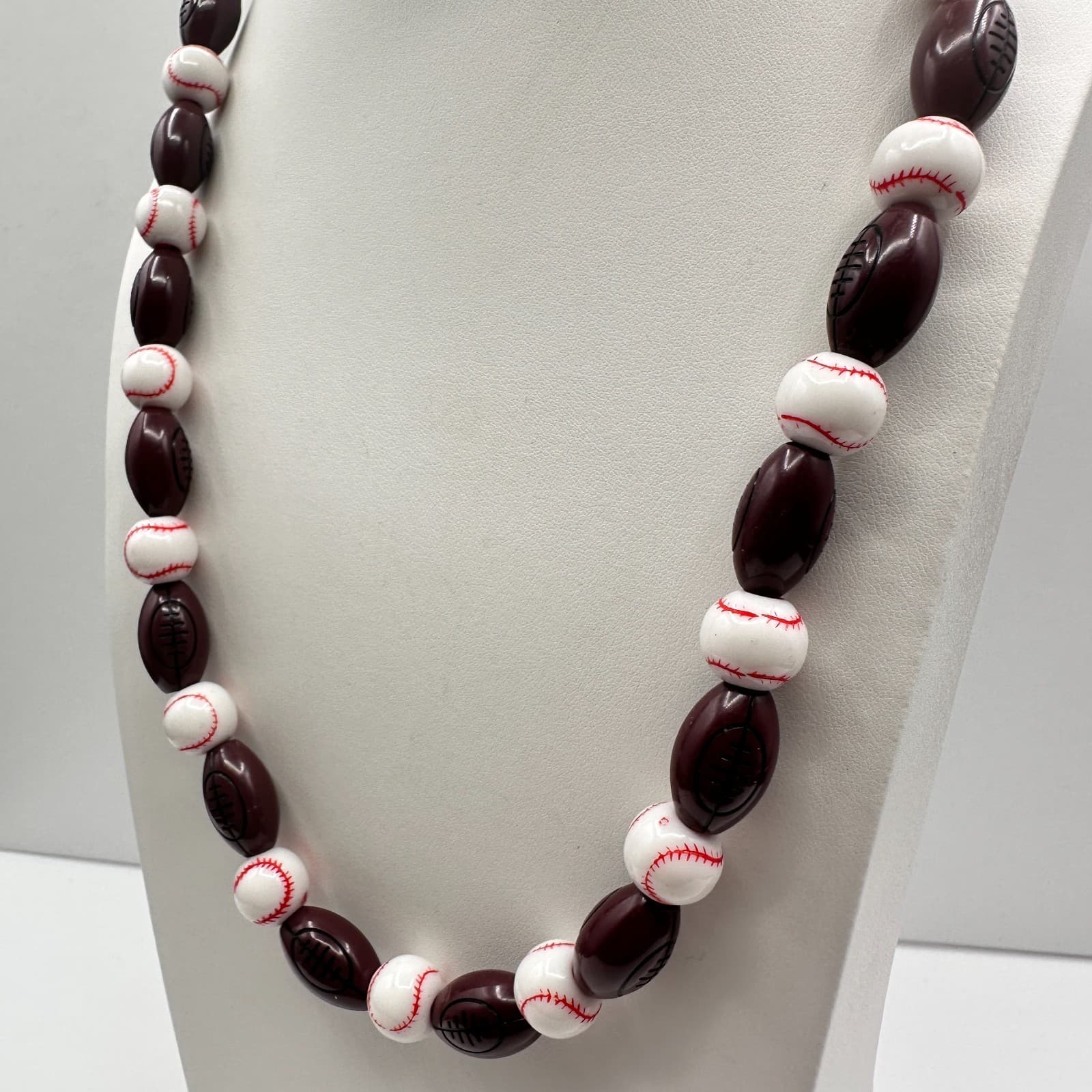 Vintage 90s Football Beaded Necklace Chunky Statement Women's Classic Jewelry - Thumbnail 10