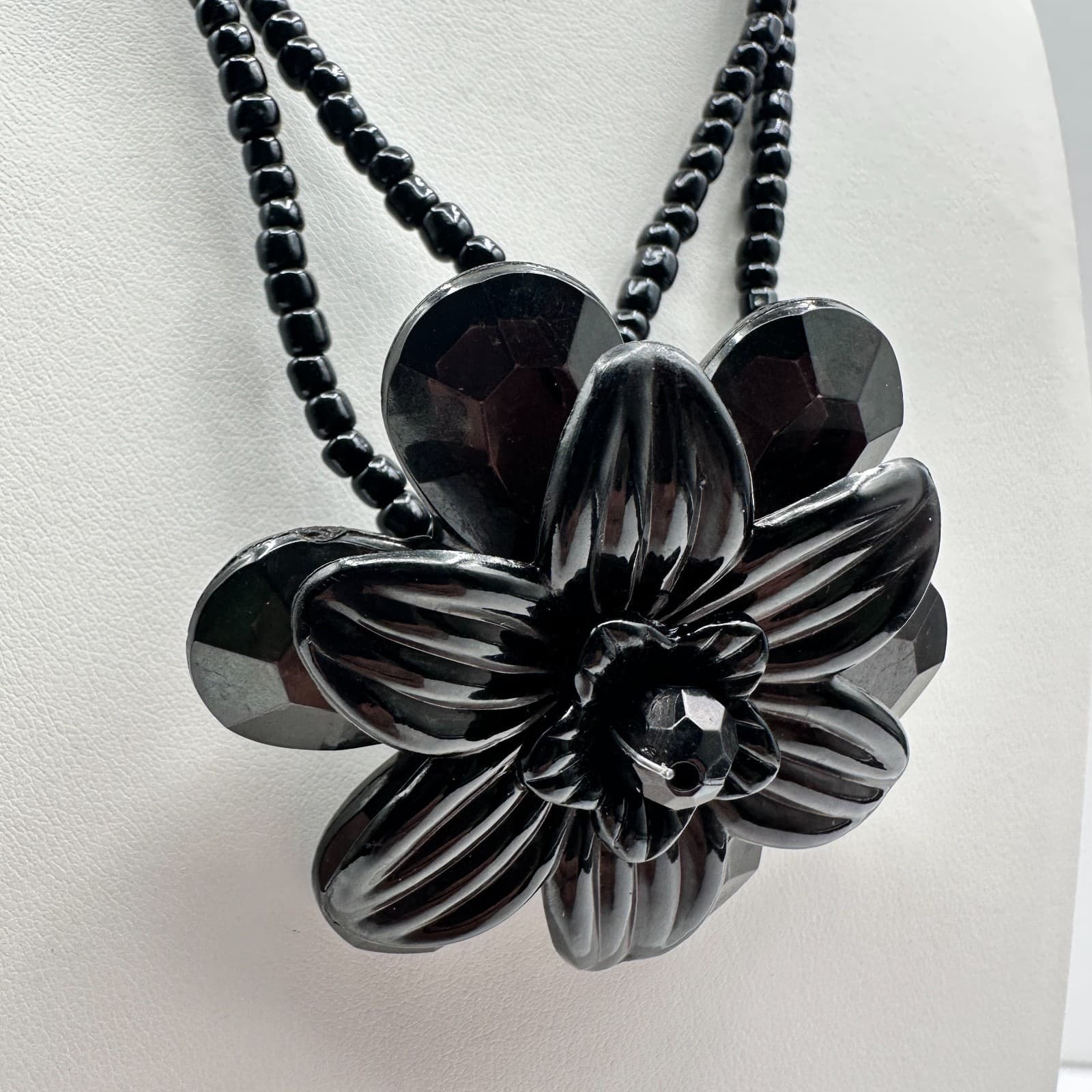 Vintage Y2K Black Beaded Necklace Floral Pendant Statement Retro Boho Jewelry - Thumbnail 3