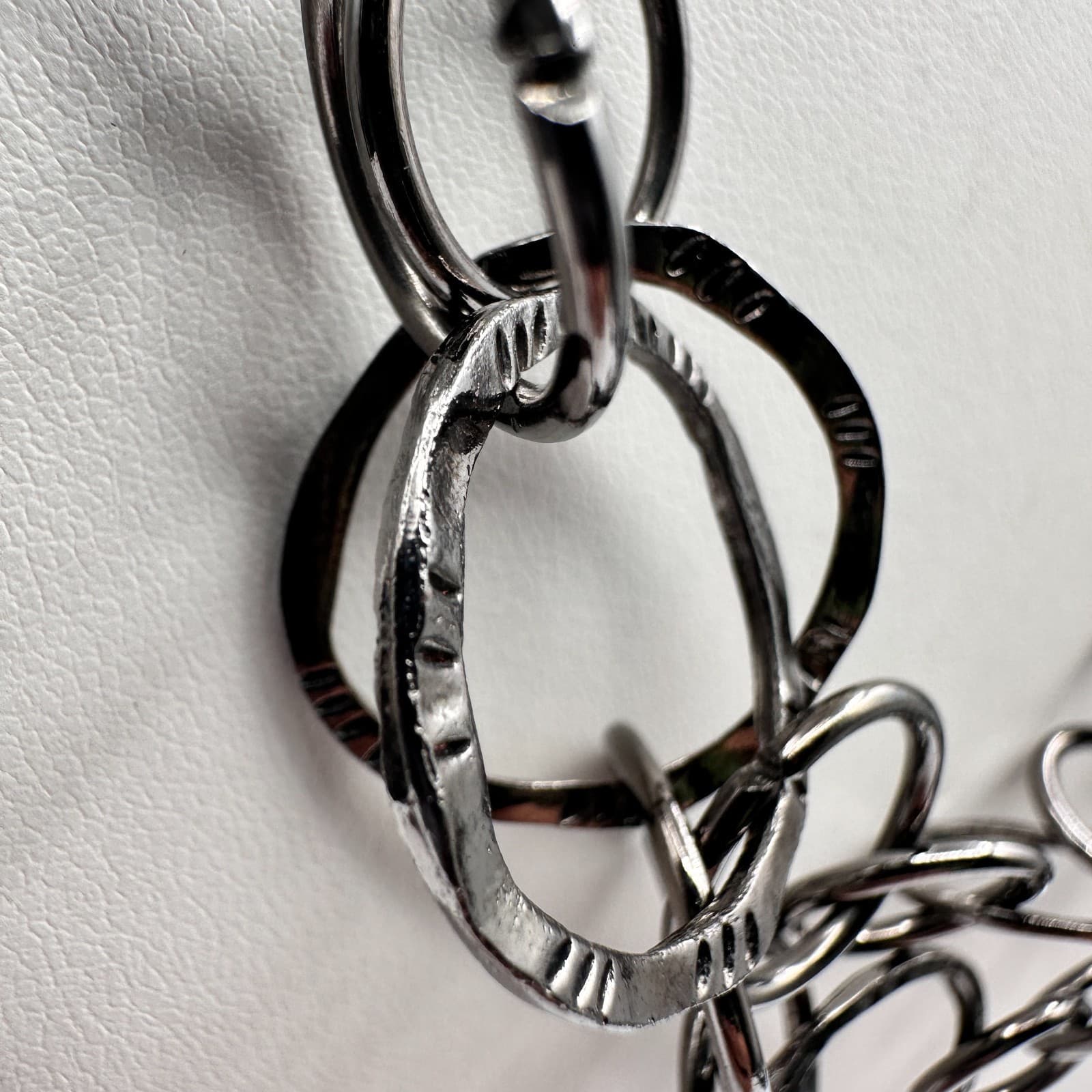 Vintage Y2K Silver Tone Chunky Hammered Multi Link Circle Chain Necklace Jewelry - Thumbnail 4