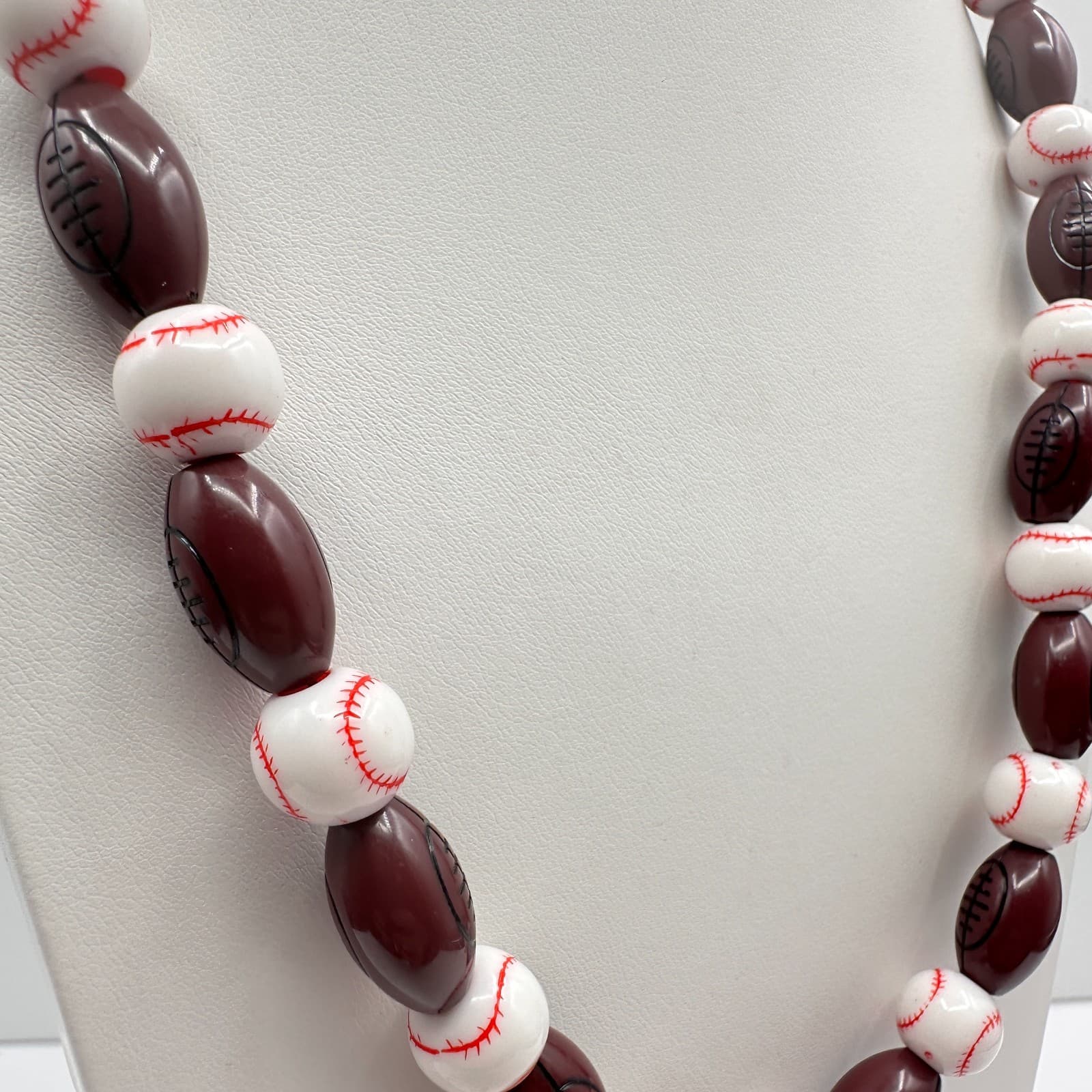 Vintage 90s Football Beaded Necklace Chunky Statement Women's Classic Jewelry - Thumbnail 6