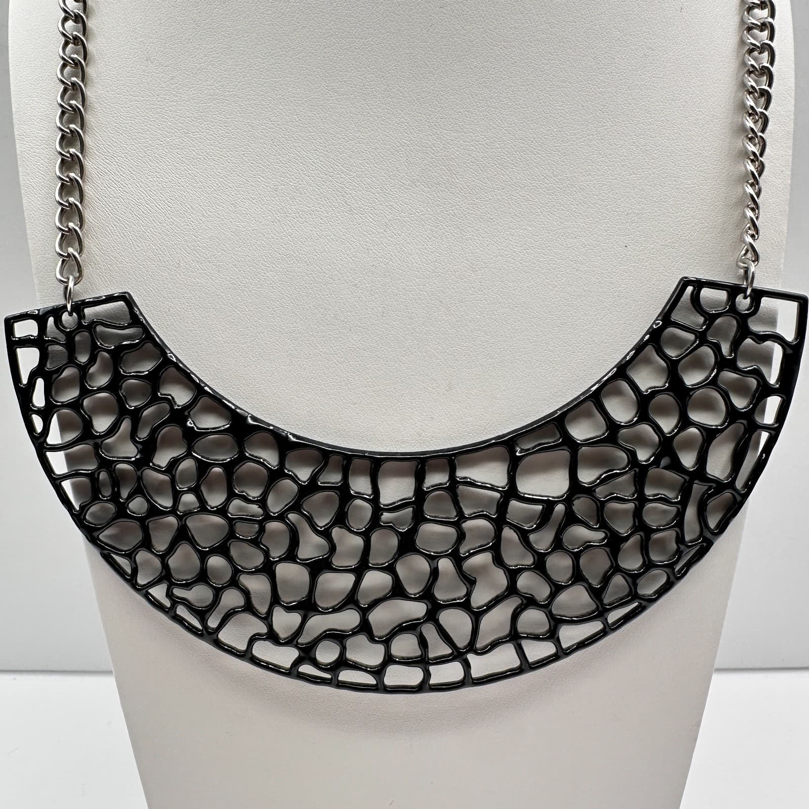 Vintage Y2K Black Prowl Necklace Silver Tone Chain Geometric Statement Jewelry - Thumbnail 3