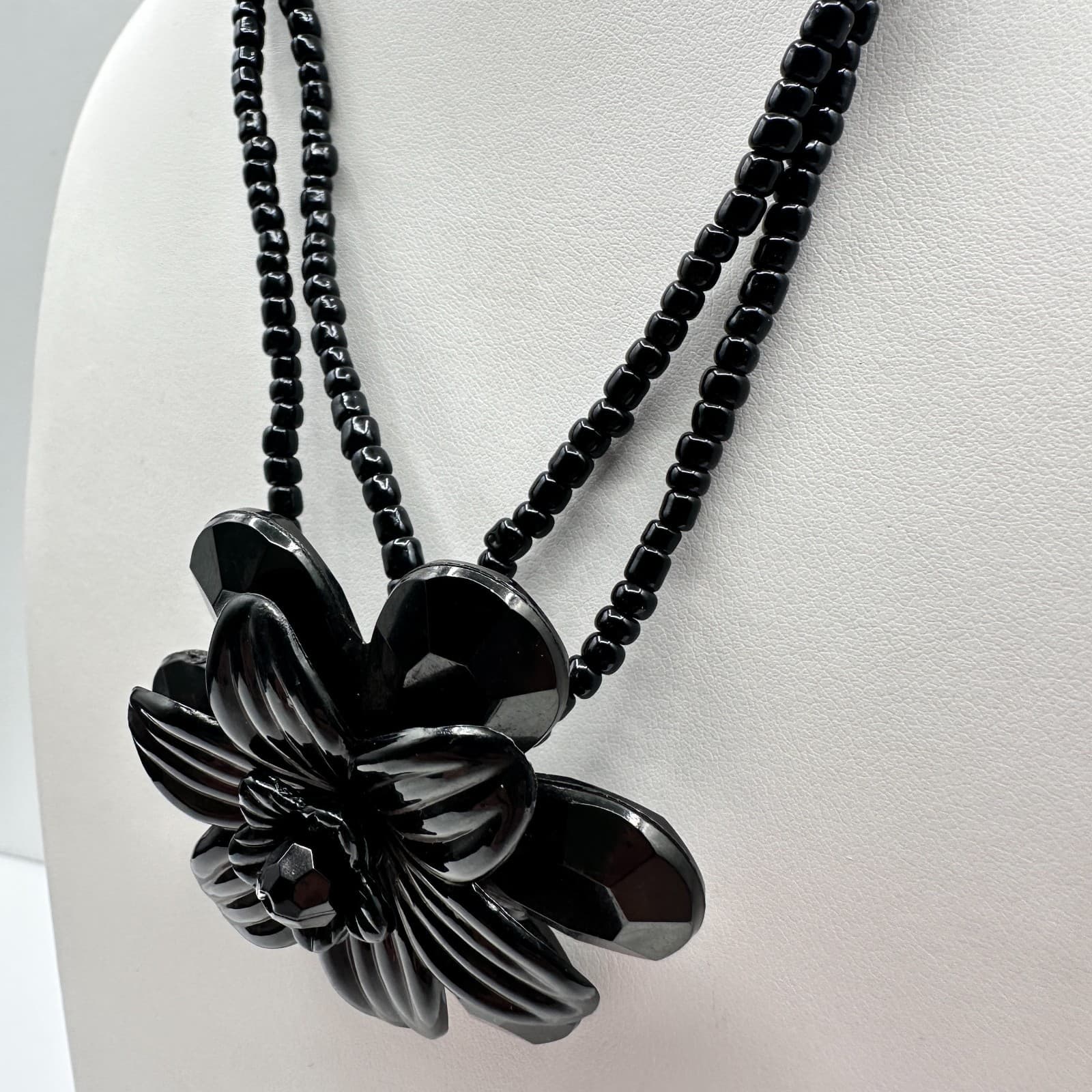 Vintage Y2K Black Beaded Necklace Floral Pendant Statement Retro Boho Jewelry - Thumbnail 8