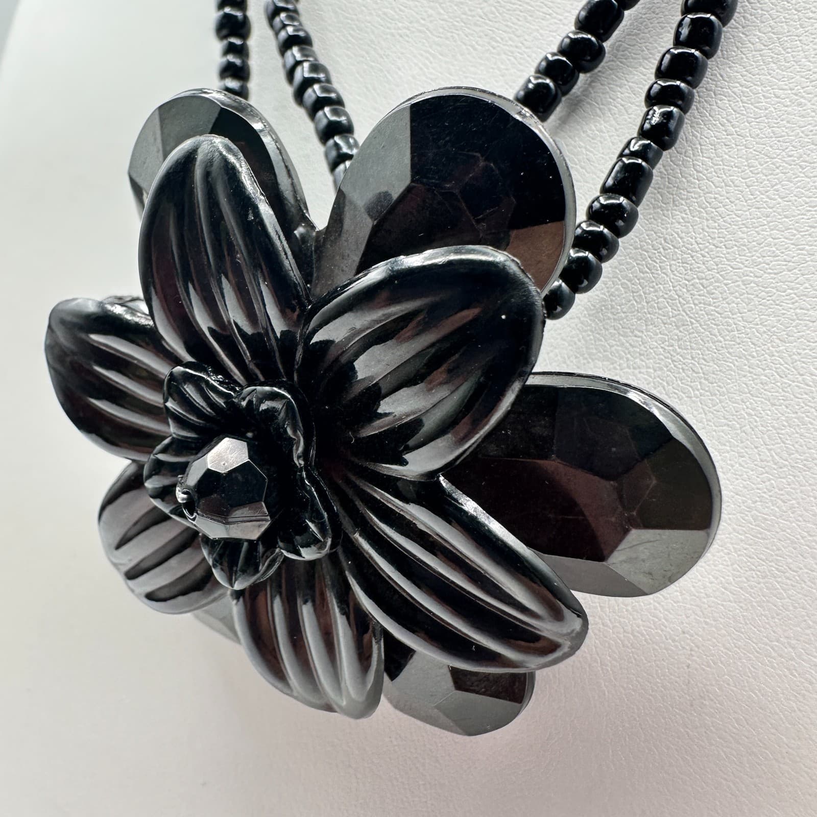 Vintage Y2K Black Beaded Necklace Floral Pendant Statement Retro Boho Jewelry - Thumbnail 7