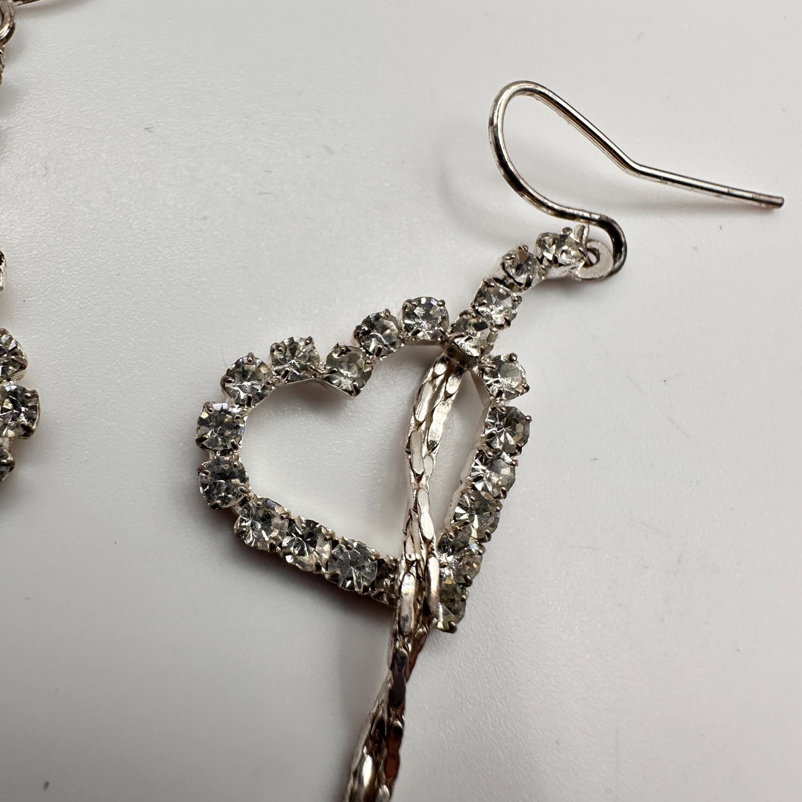 Vintage Y2K Silver Tone Rhinestone Heart Dangle Earrings Tassel Women's Jewelry - Thumbnail 4