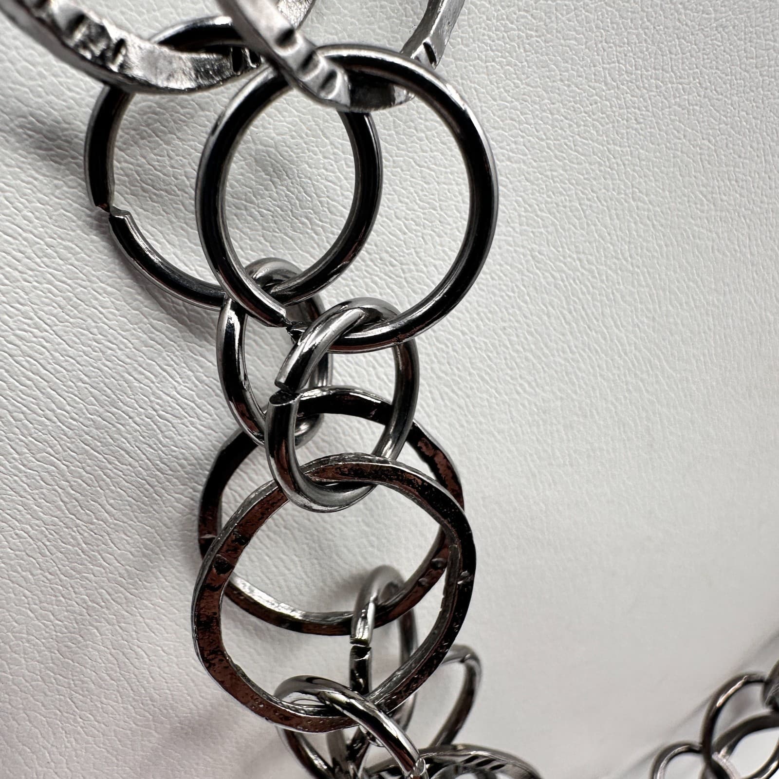 Vintage Y2K Silver Tone Chunky Hammered Multi Link Circle Chain Necklace Jewelry - Thumbnail 6