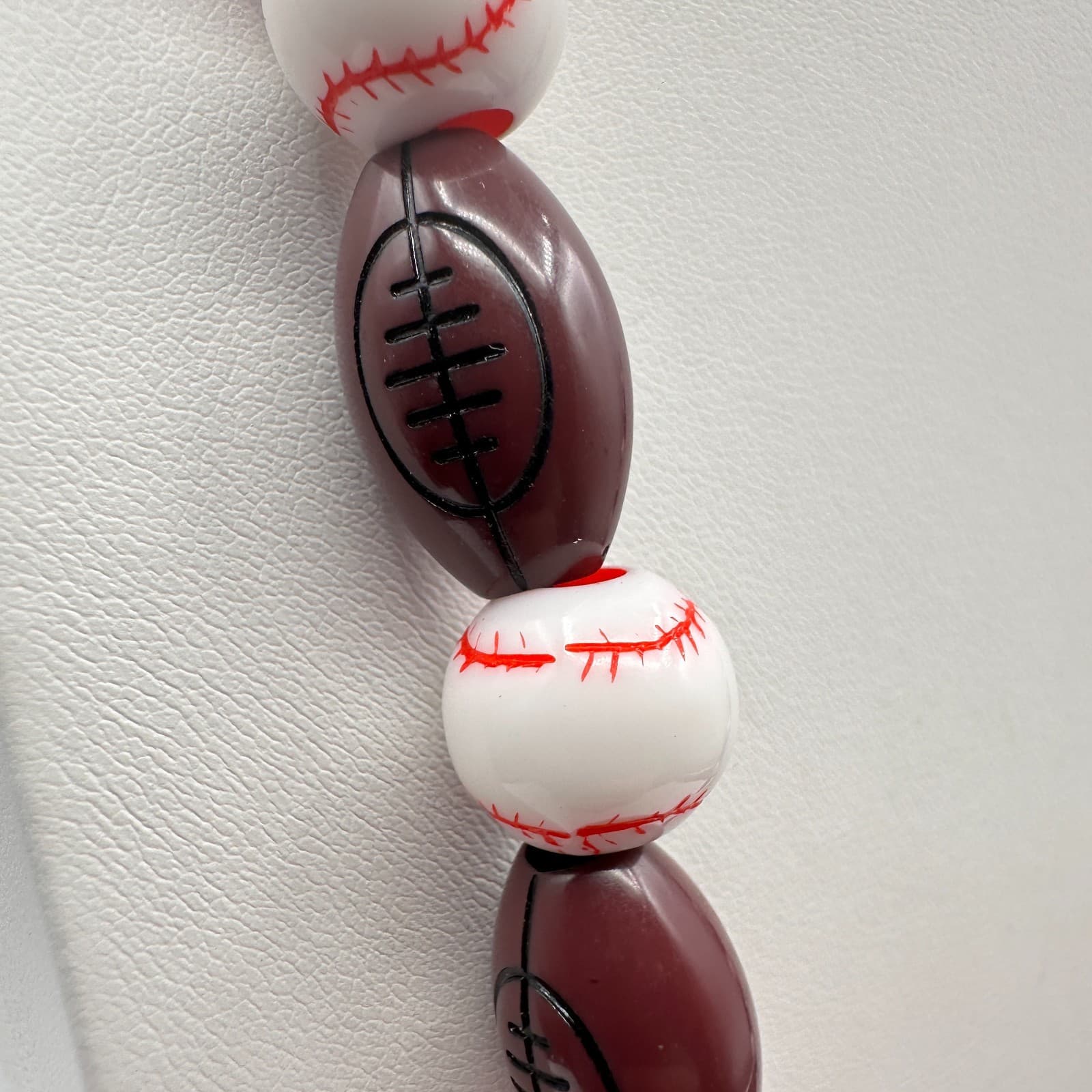 Vintage 90s Football Beaded Necklace Chunky Statement Women's Classic Jewelry - Thumbnail 7