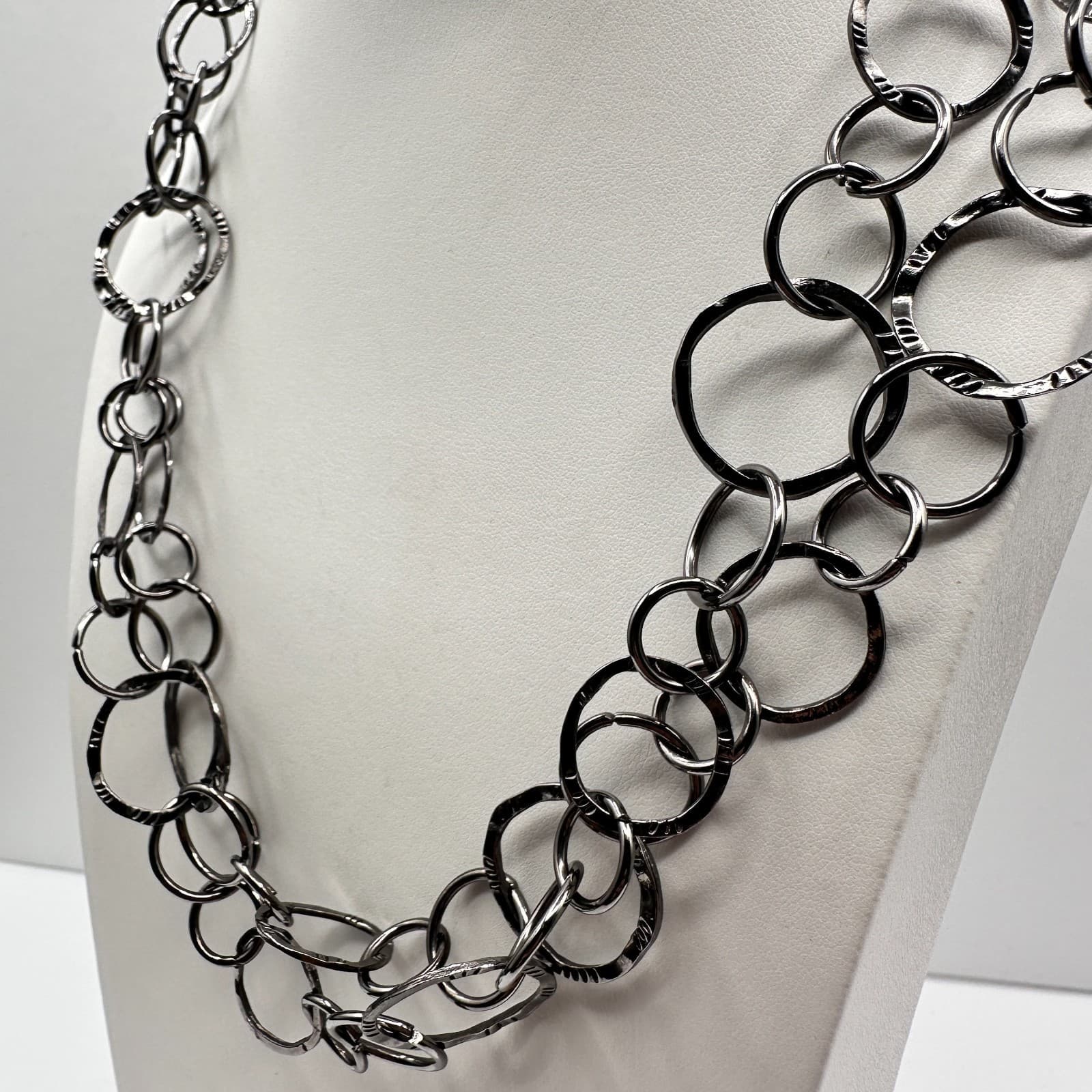 Vintage Y2K Silver Tone Chunky Hammered Multi Link Circle Chain Necklace Jewelry - Thumbnail 8
