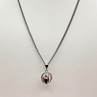 Vintage 90s Silver Tone Cage Necklace Faux Chocolate Pearl Fashion Jewelry - Thumbnail 2