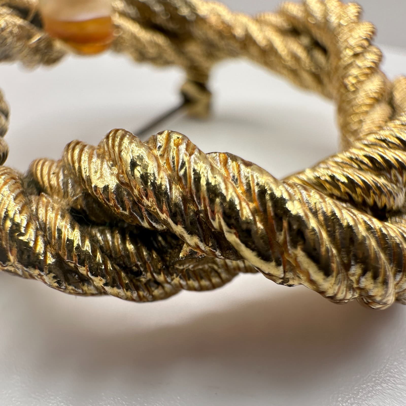 Vintage 80s Gold Tone Cream Faux Pearl Twisted Rope Brooch Pin Women's Jewelry - Thumbnail 5