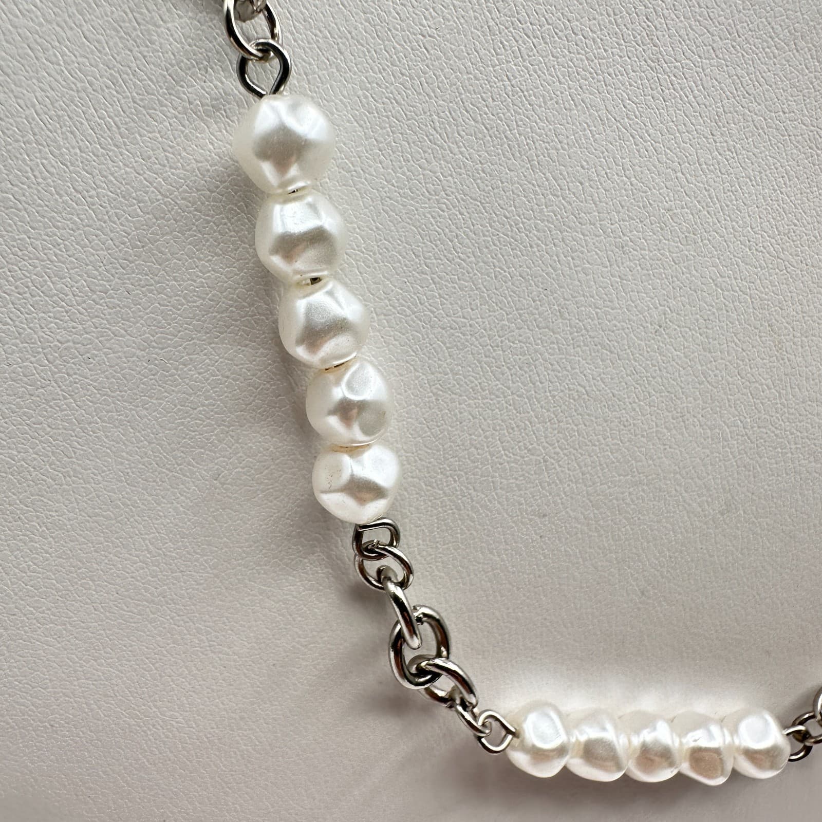 Vintage Y2K 90s Faux Pearl Beaded Chain Necklace Silver Tone Women's Jewelry - Thumbnail 2