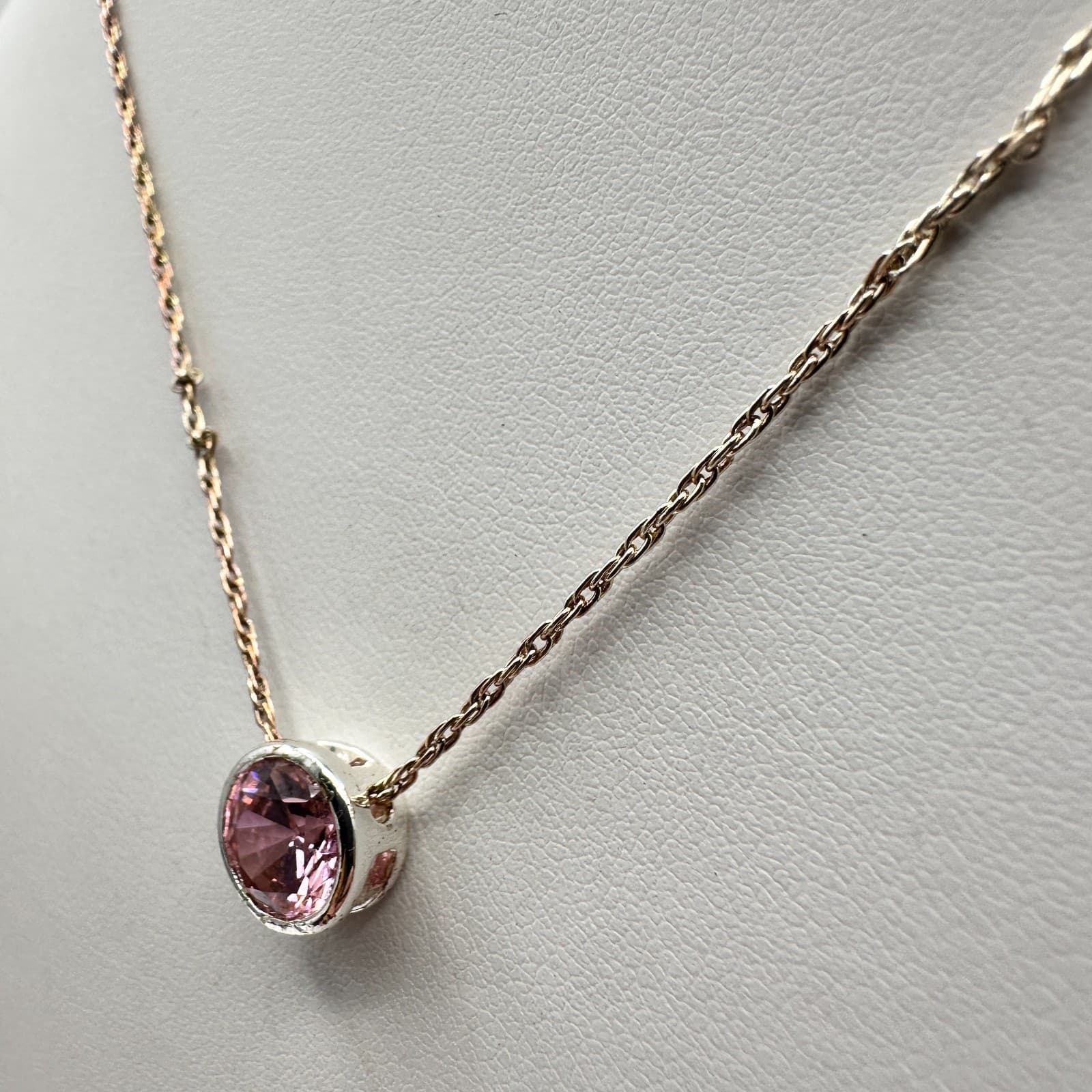 Vintage 90s Gold Tone Pink Rhinestone Pendant Necklace Women's Classic Jewelry - Thumbnail 5