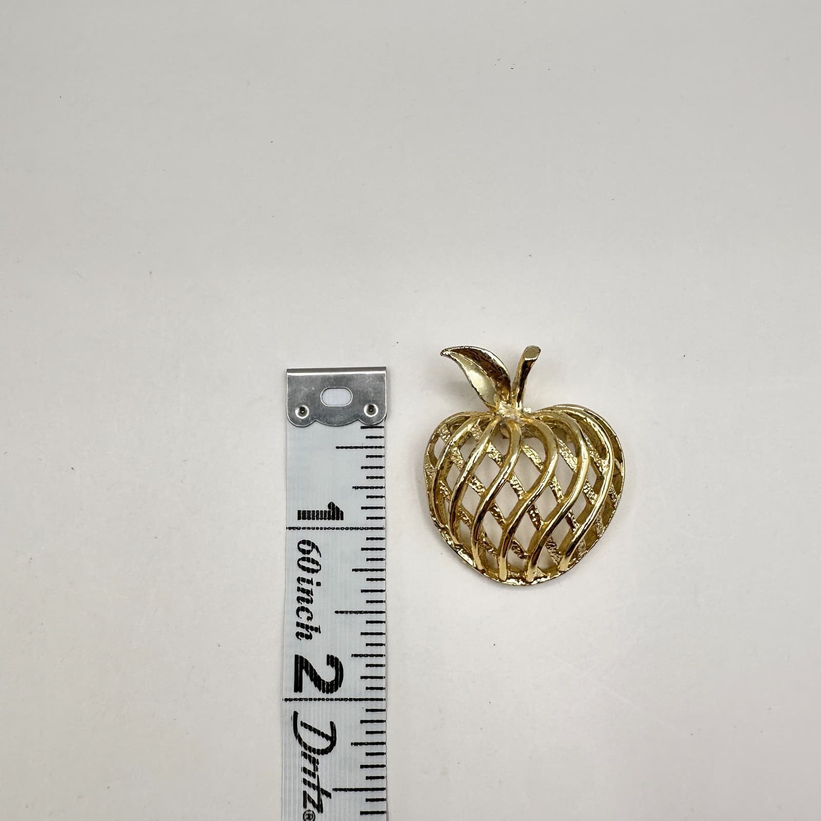 Vintage 80s Gold Tone Apple Lattice Brooch Pin Women's Classic Fashion Jewelry - Thumbnail 6