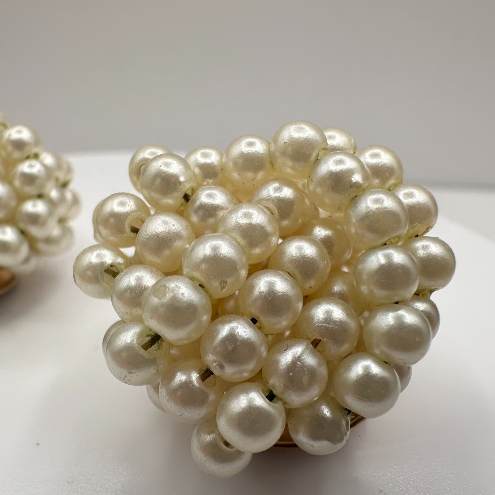 Vintage 80s Round Ball Faux Pearl Cluster Earrings Gold Tone Women's Jewelry - Thumbnail 3