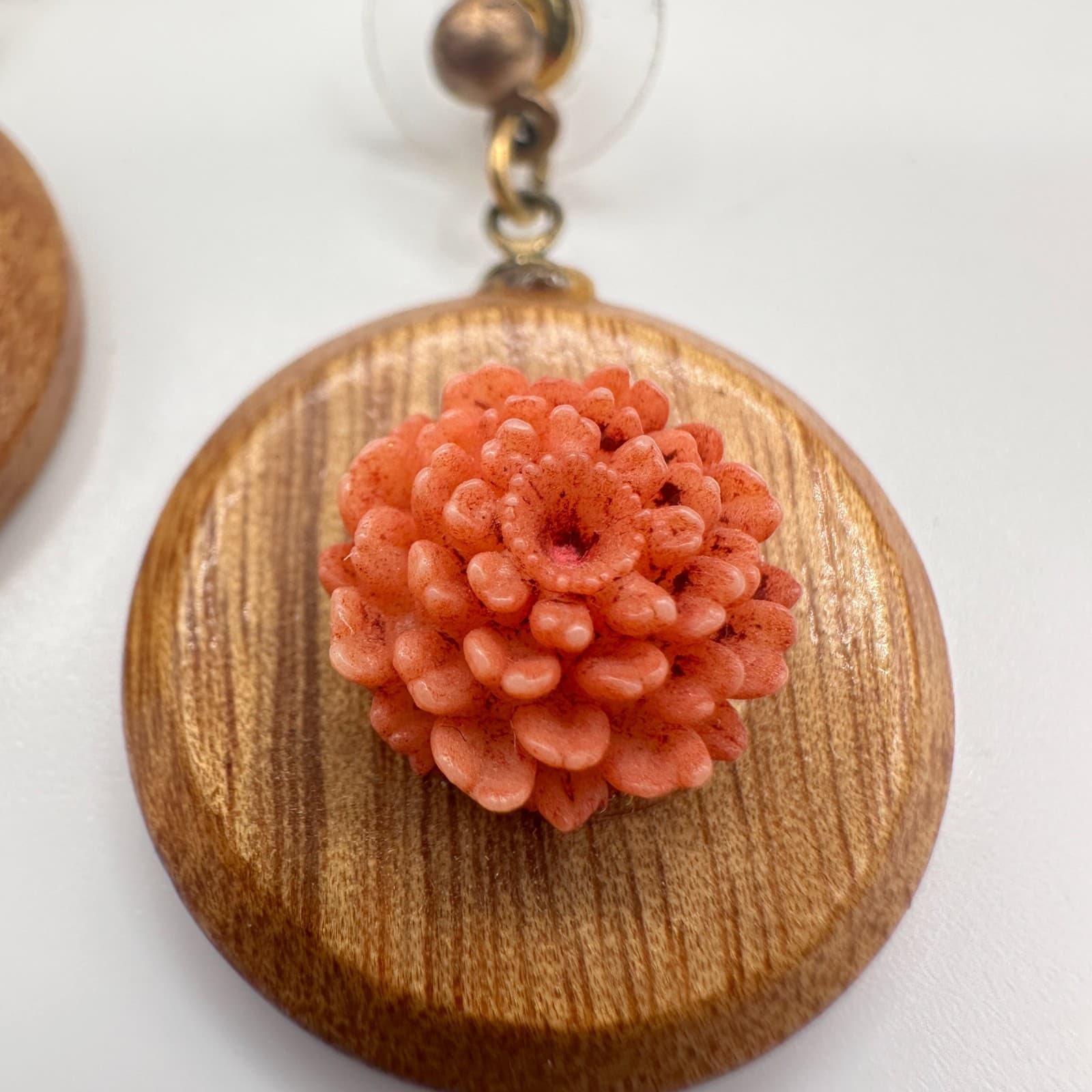 Vintage 80s Boho Wooden Dangle Earrings Pink Floral Resin Women's Jewelry - Thumbnail 5