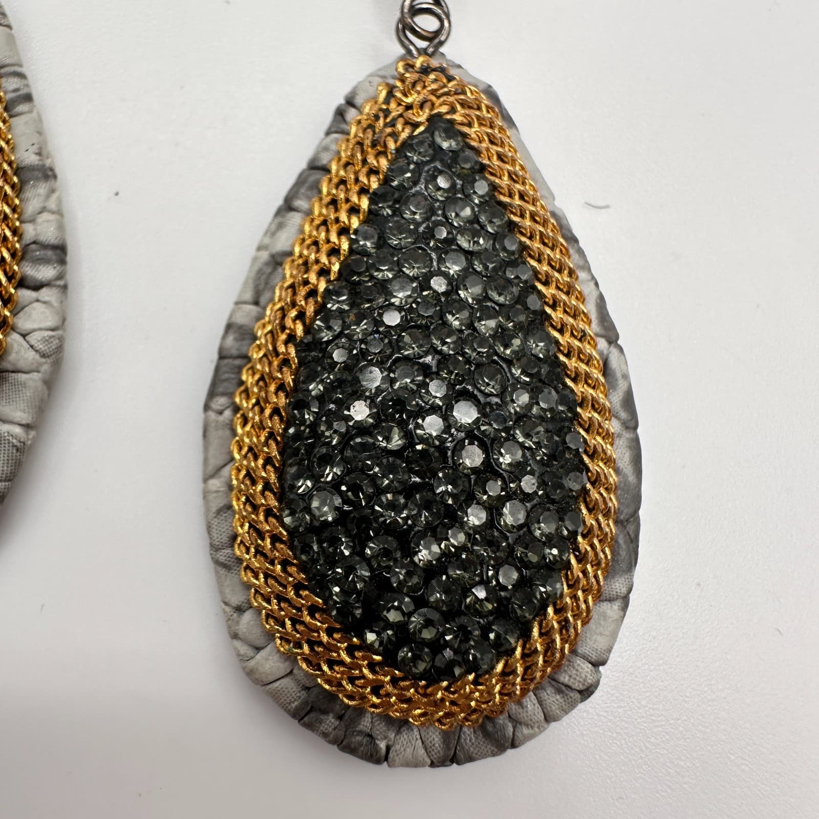 Vintage 90s Black Rhinestone Teardrop Earrings Gold Tone Chain Women's Jewelry - Thumbnail 3