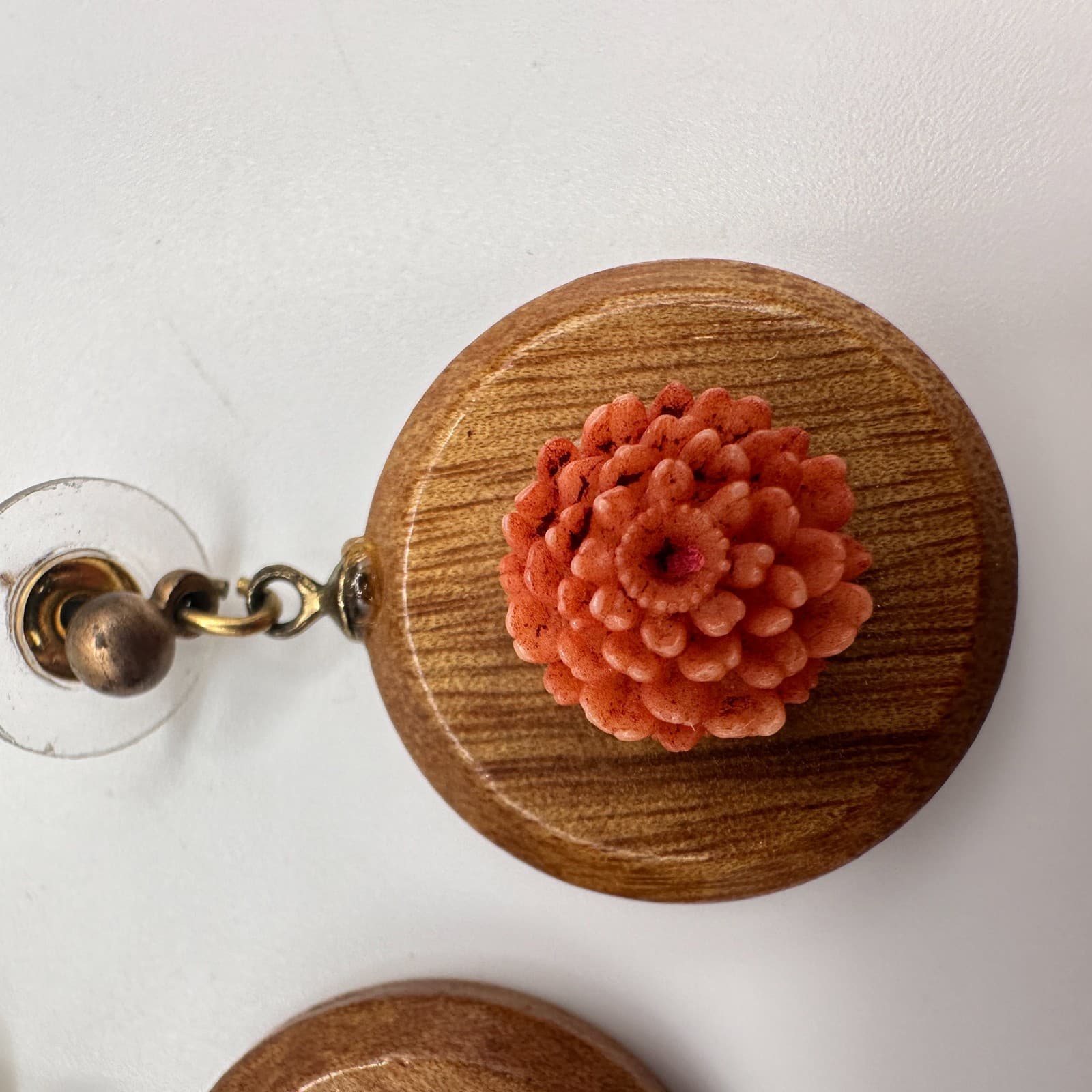 Vintage 80s Boho Wooden Dangle Earrings Pink Floral Resin Women's Jewelry - Thumbnail 4