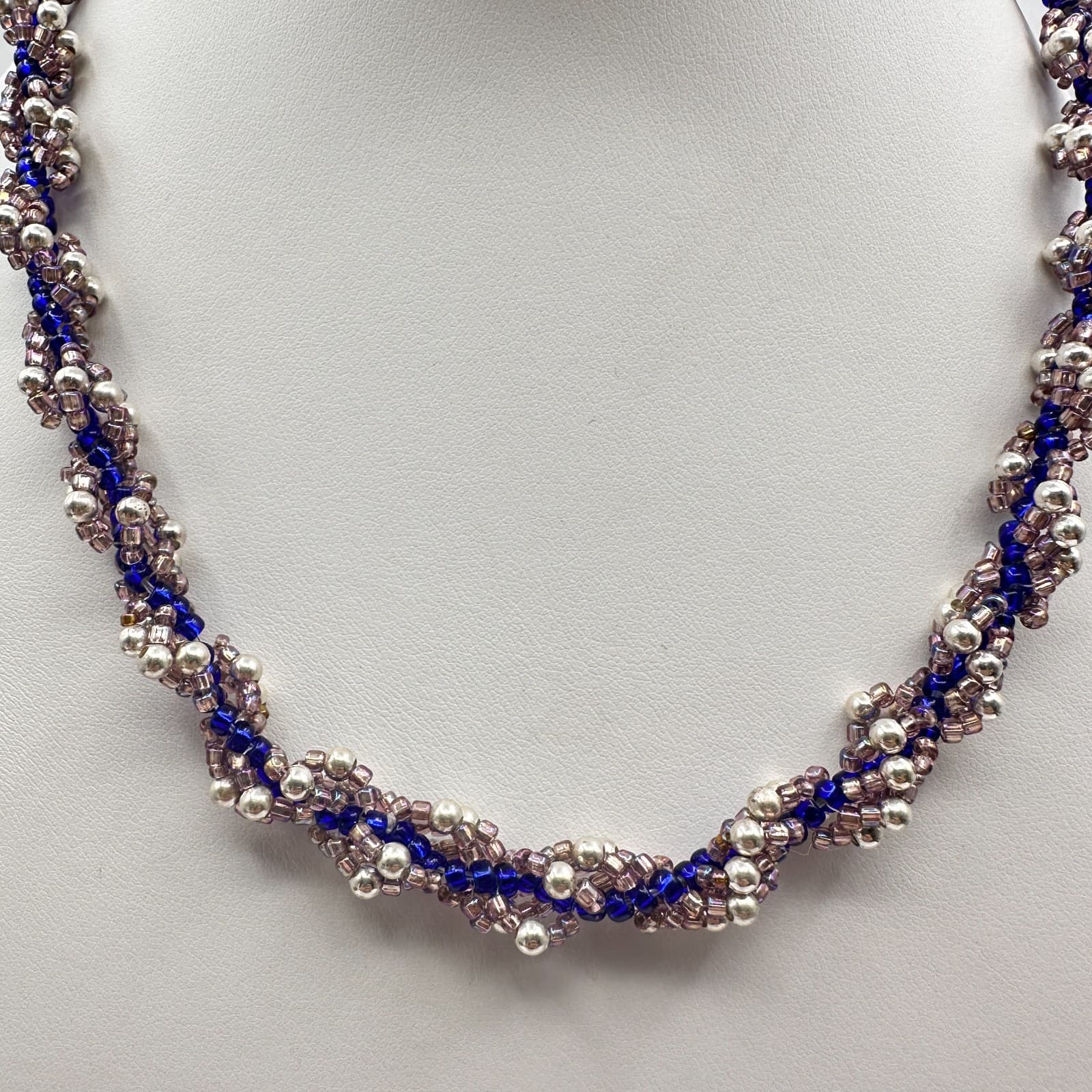 Vintage 90s Twisted Seed Beaded Necklace Boho Women's Classic Fashion Jewelry - Image 1