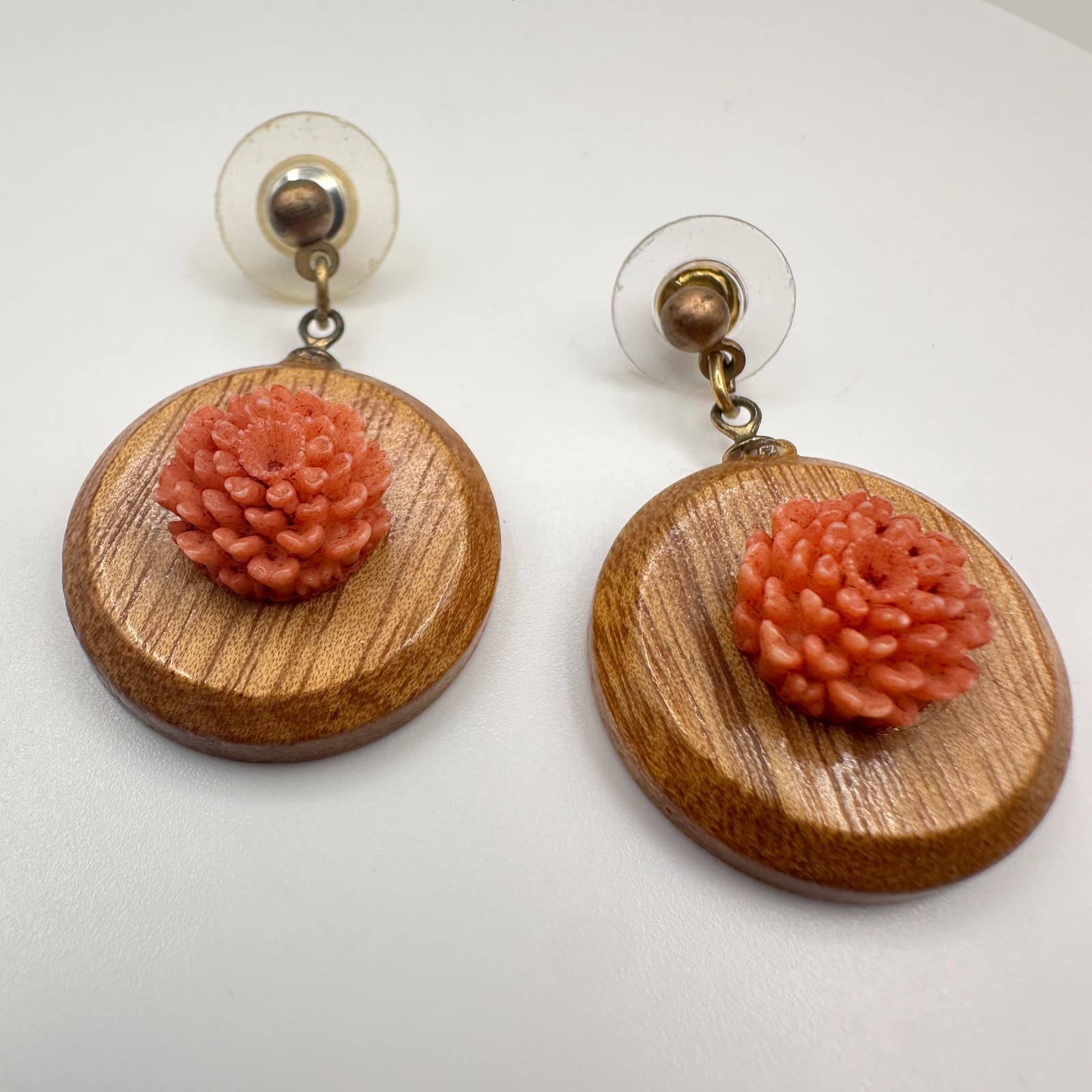 Vintage 80s Boho Wooden Dangle Earrings Pink Floral Resin Women's Jewelry - Thumbnail 2