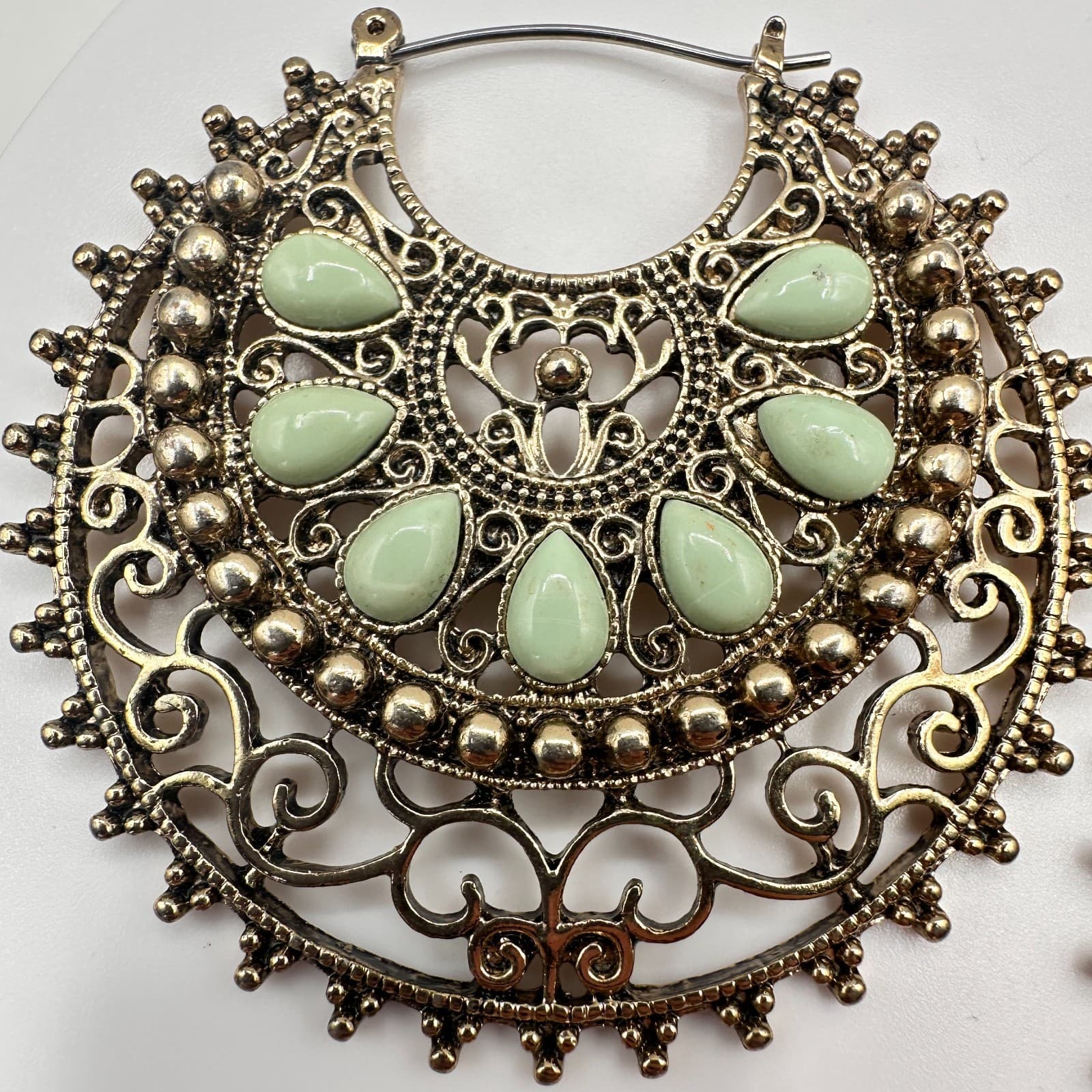 Vintage 90s Mint Green Resin cabochons Hoop Earrings Gold Tone Women's Jewelry - Thumbnail 3