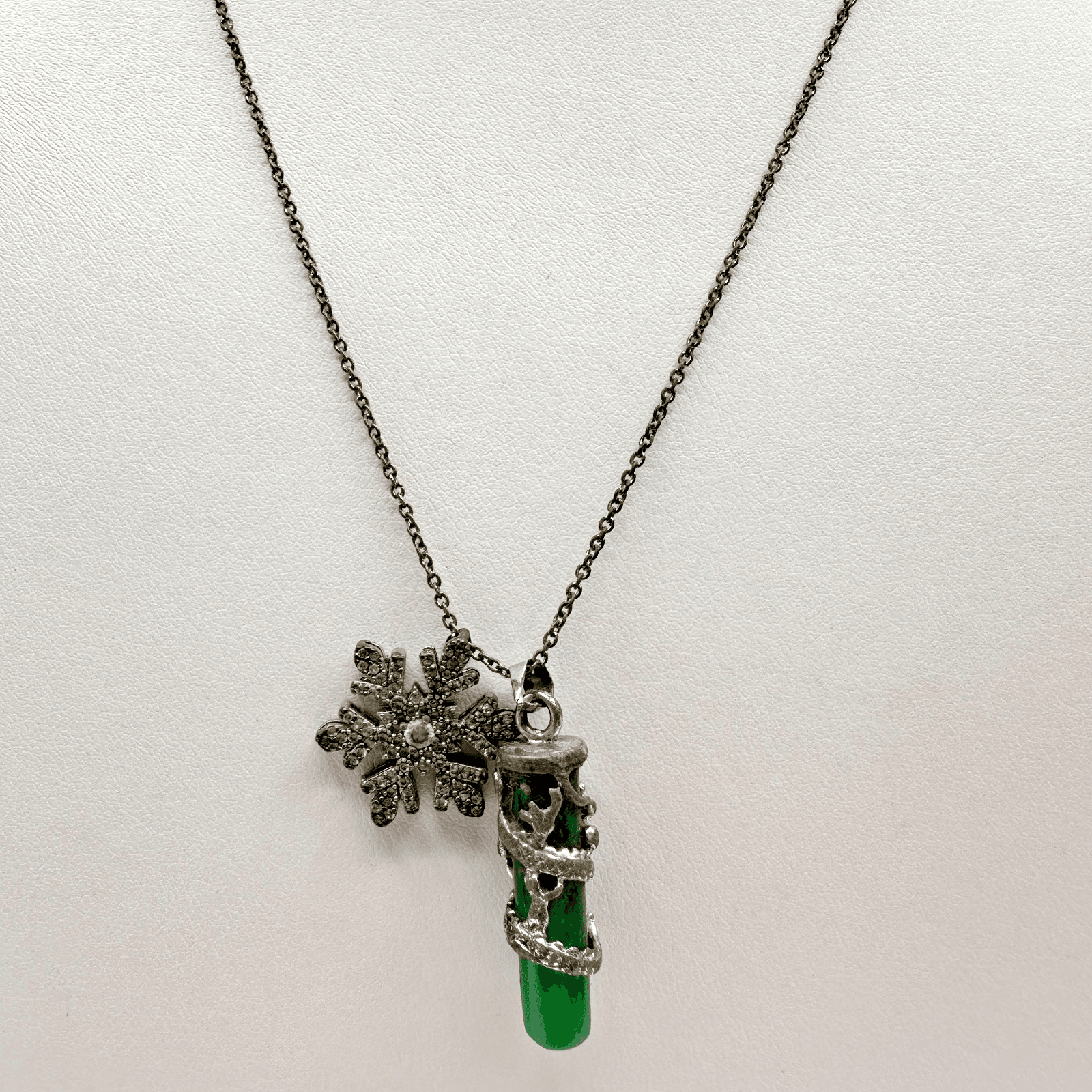 Vintage 90s Silver Snowflake Jade Pendent Necklace Boho Women's Classic Jewelry - Thumbnail 2