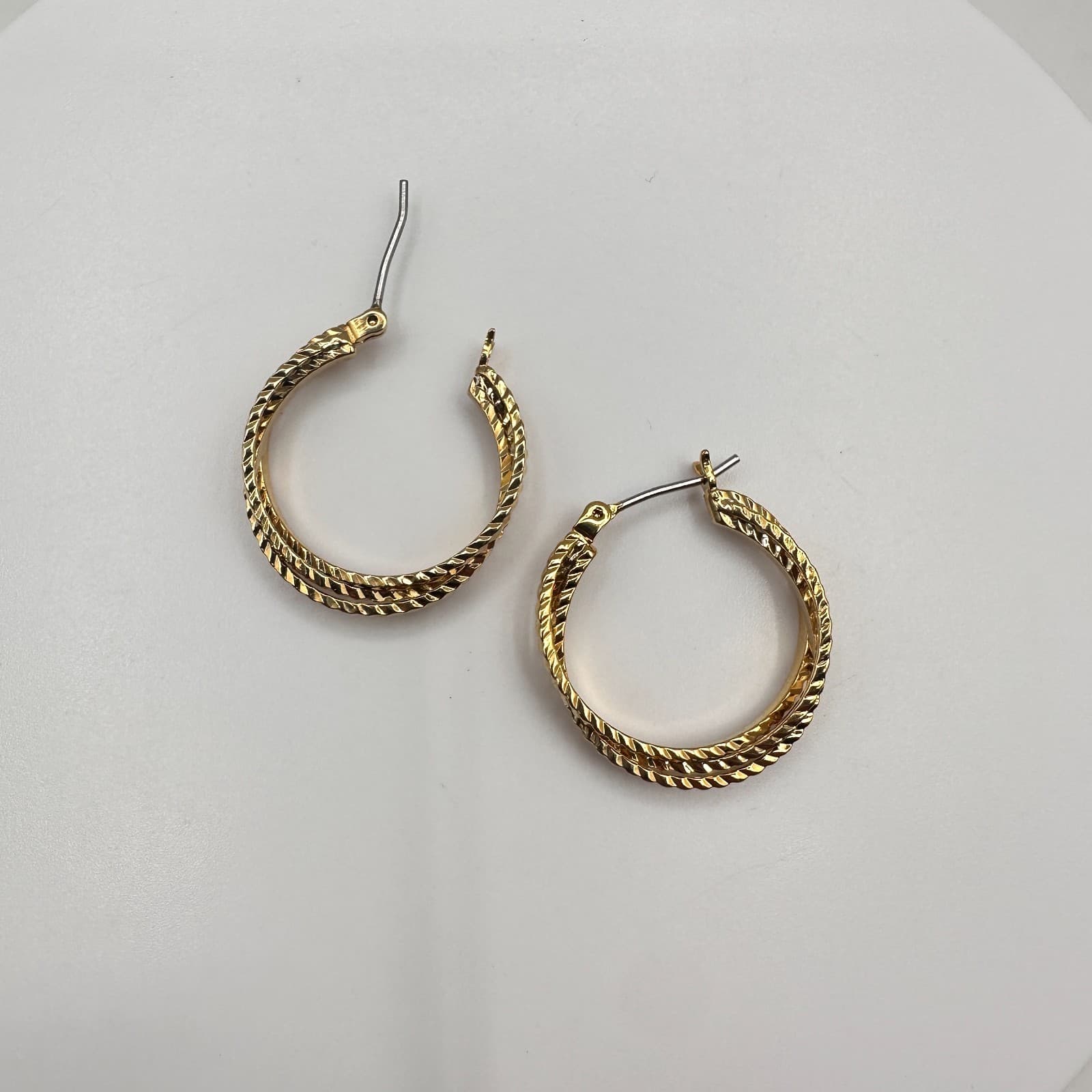Vintage 90s Gold Tone Textured Double Hoop Earrings Fashion Classic Jewelry - Thumbnail 2