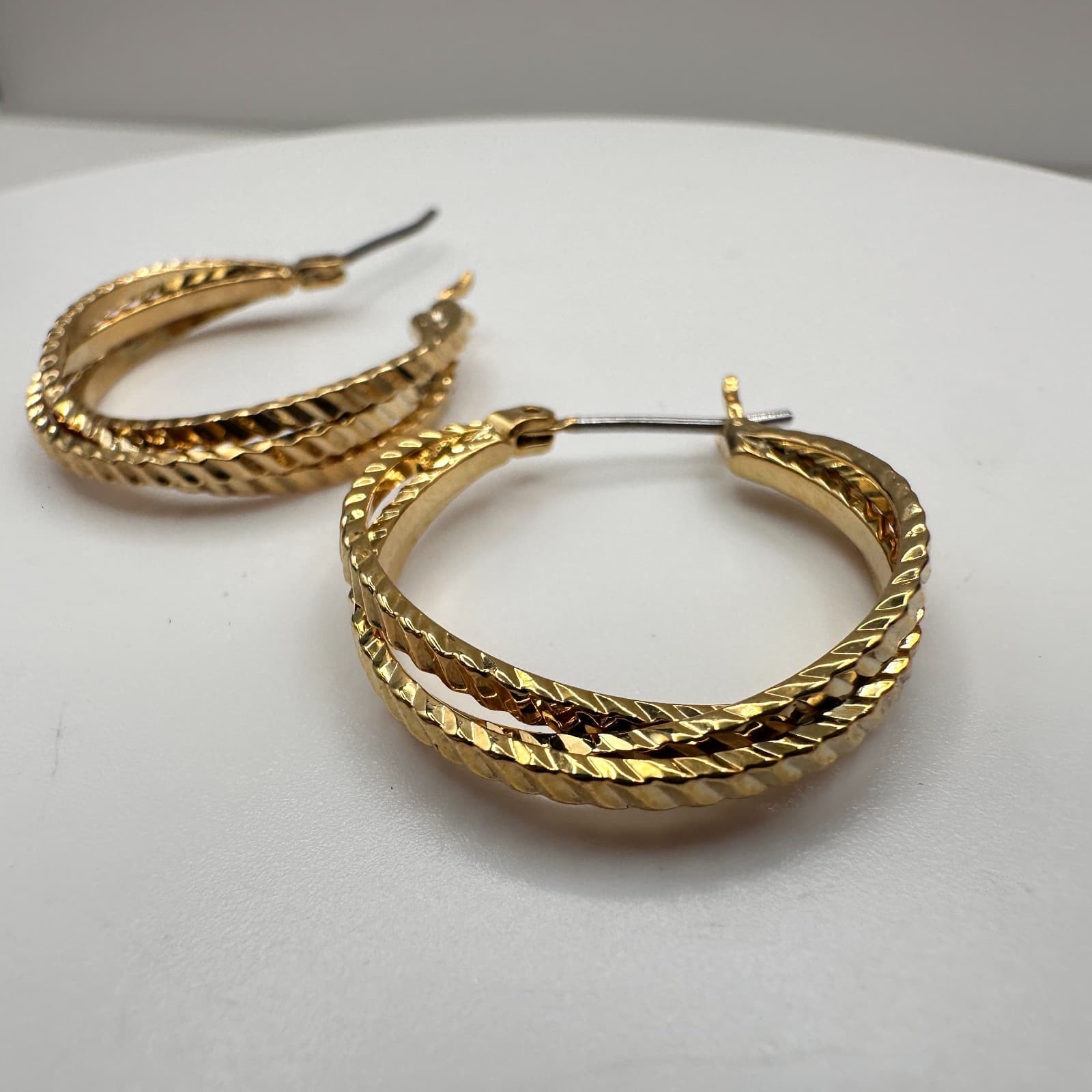 Vintage 90s Gold Tone Textured Double Hoop Earrings Fashion Classic Jewelry - Thumbnail 3