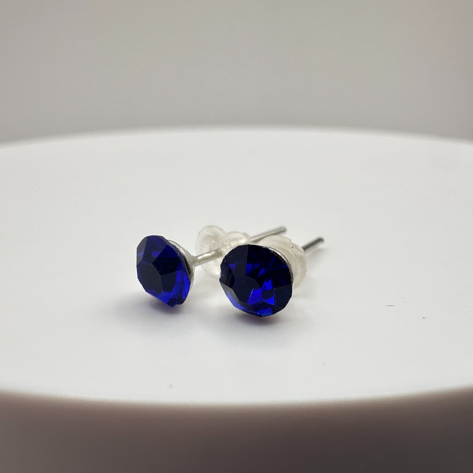 Vintage 90s Rhinestone Floral Gold Tone Stud Earrings Set Women's Jewelry - Thumbnail 6