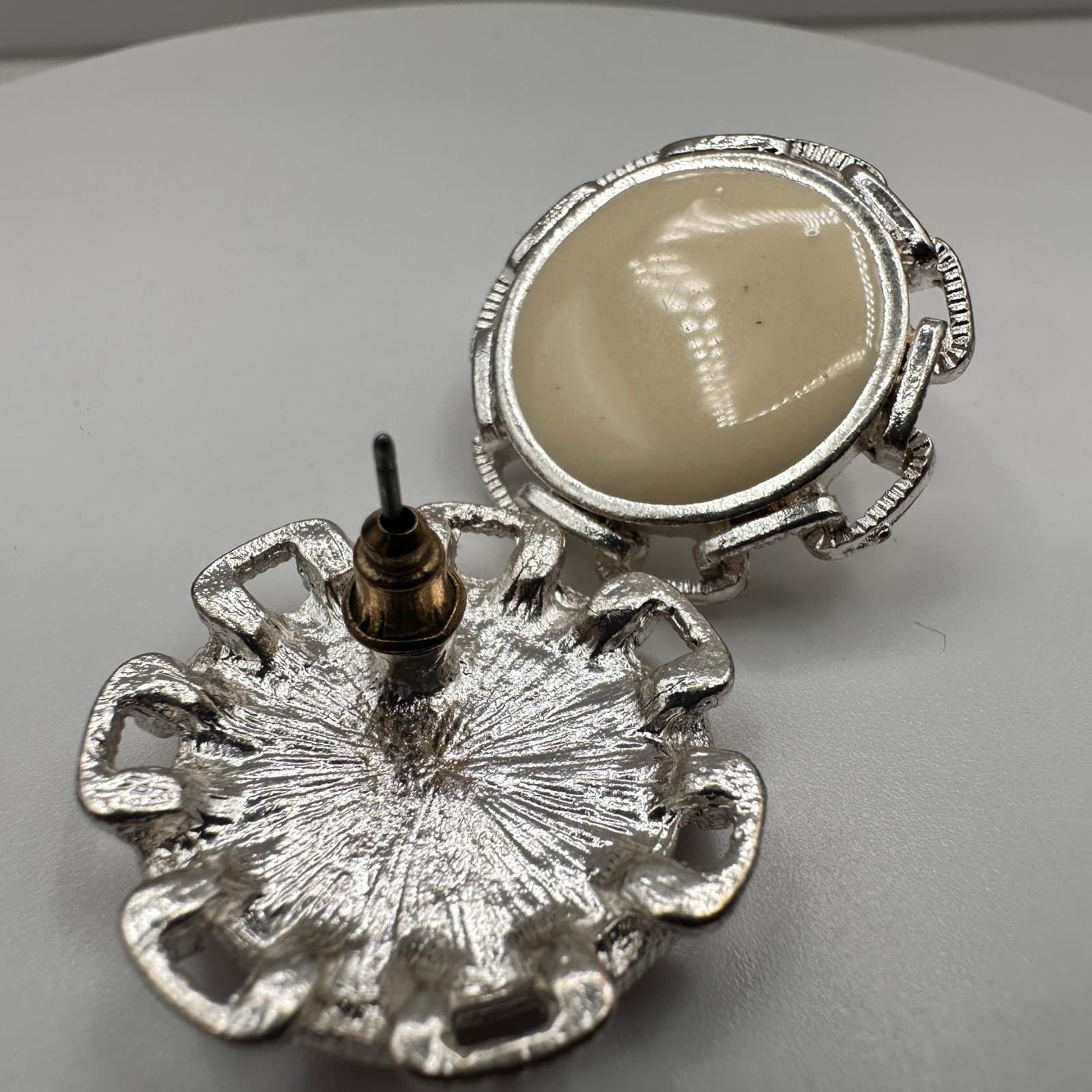 Vintage 80s Silver Tone Cream Enamel Round Stud Earrings Retro Women's Jewelry - Thumbnail 9