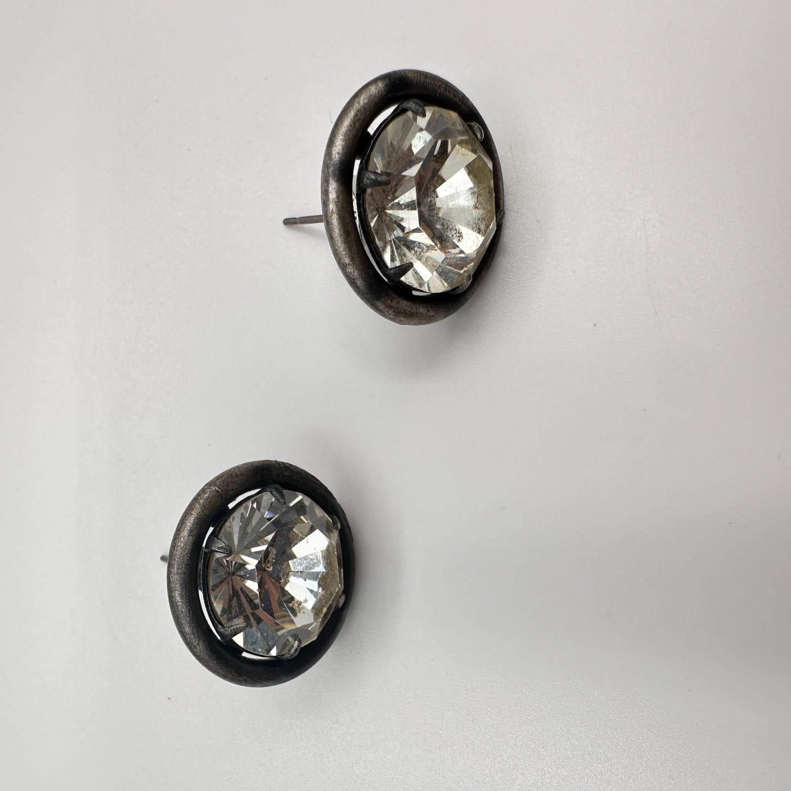 Vintage 90s Silver Tone Round Crystal Stud Earrings Modernist Women's Jewelry - Thumbnail 4