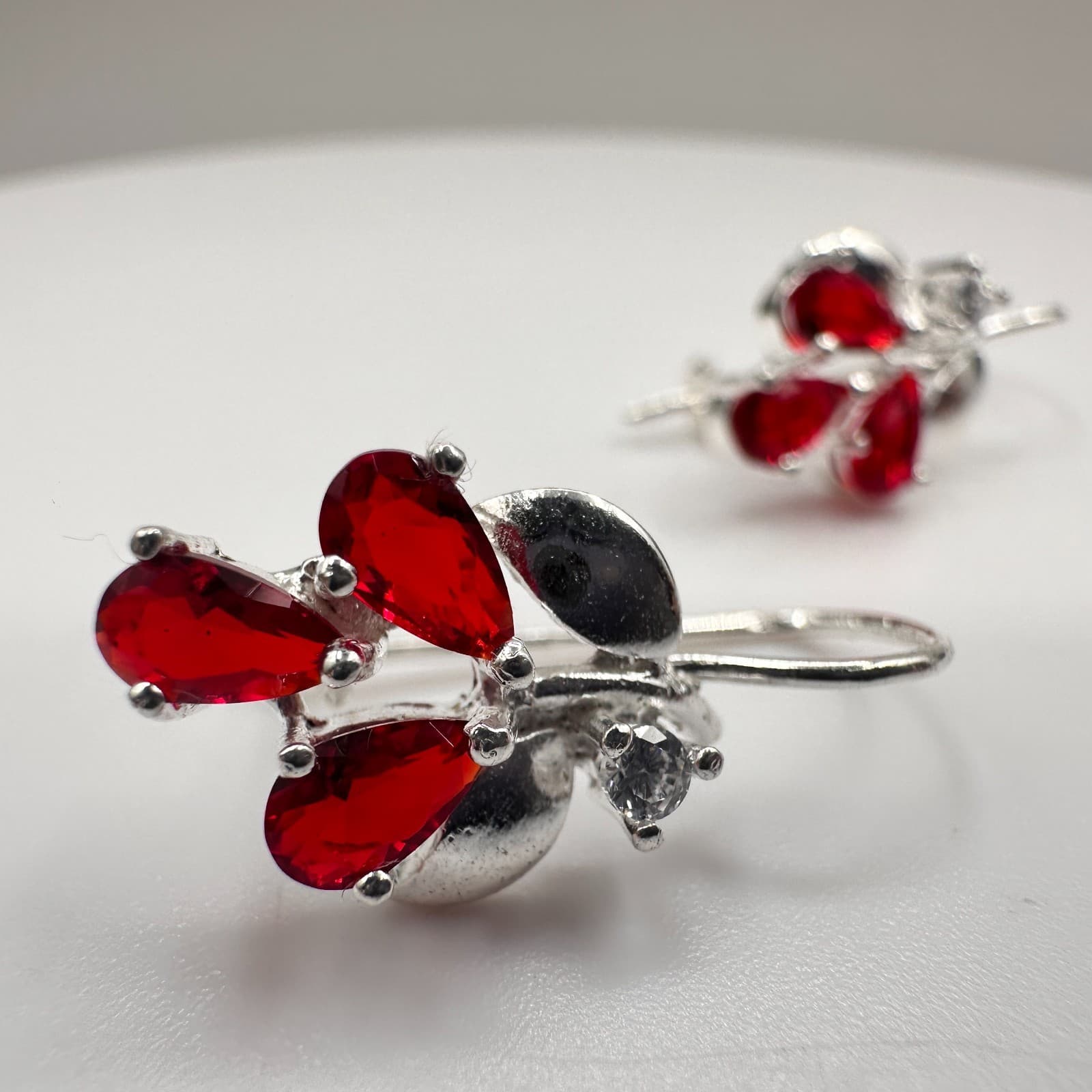 Vintage 90s Rhinestone Silver Tone Floral Drop Earrings Women's Fashion Jewelry - Thumbnail 2