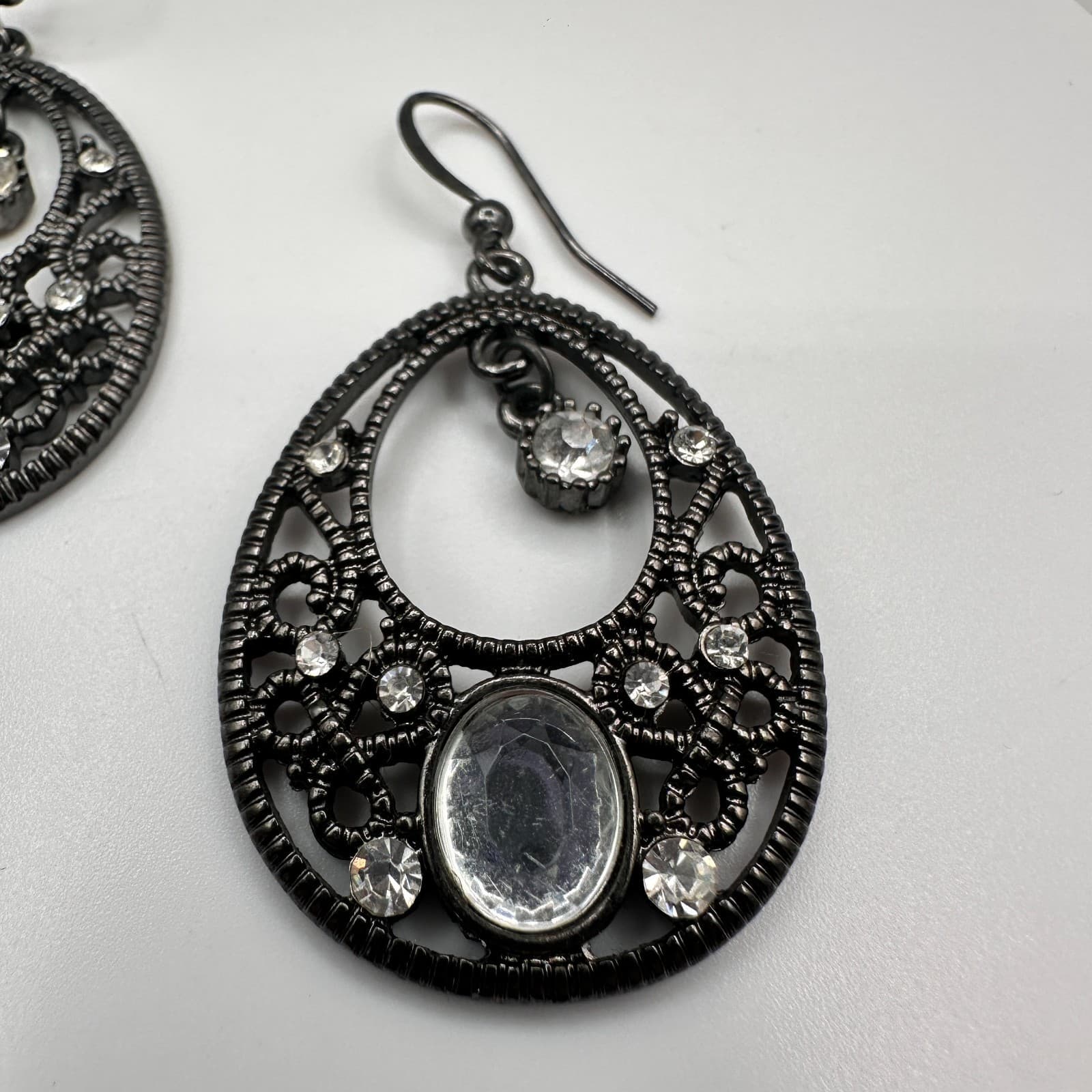 Vintage 90s Clear Rhinestone Filigree Teardrop Dangle Earrings Women's Jewelry - Thumbnail 3