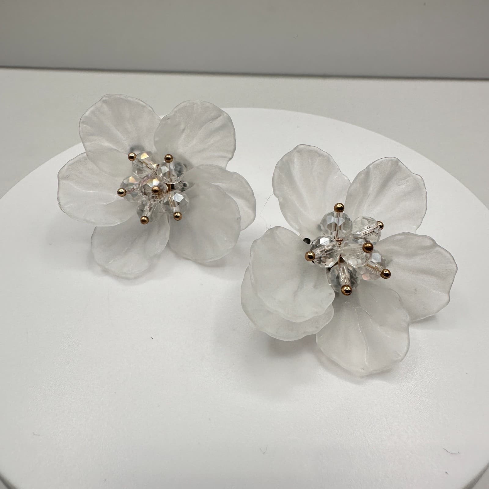 Vintage Y2K Frosted Flower Faceted Glass beads Stud Earrings silver tone Jewelry - Image 1