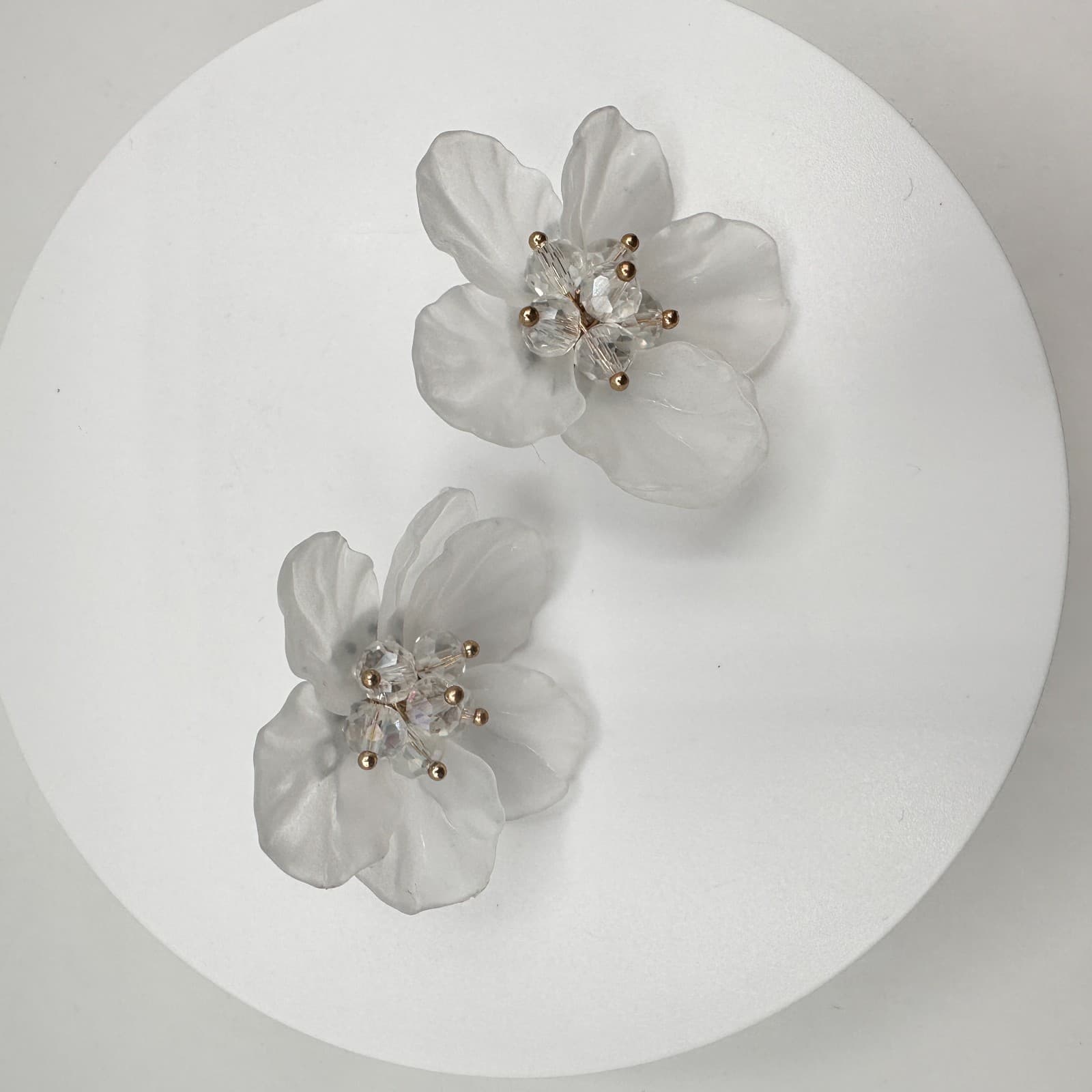 Vintage Y2K Frosted Flower Faceted Glass beads Stud Earrings silver tone Jewelry - Thumbnail 5