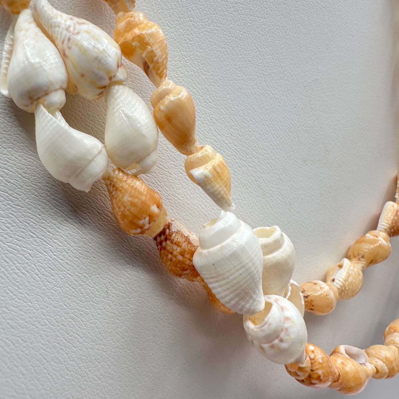 Vintage 80s 90s Double Strand Sea Shell Necklace Boho Beach Women's Jewelry - Thumbnail 3