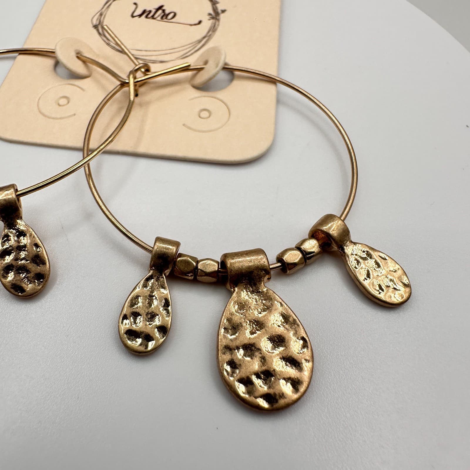 Vintage 90s Intro Gold Tone Hammered Teardrop Hoop Earrings Women's Jewelry - Thumbnail 6