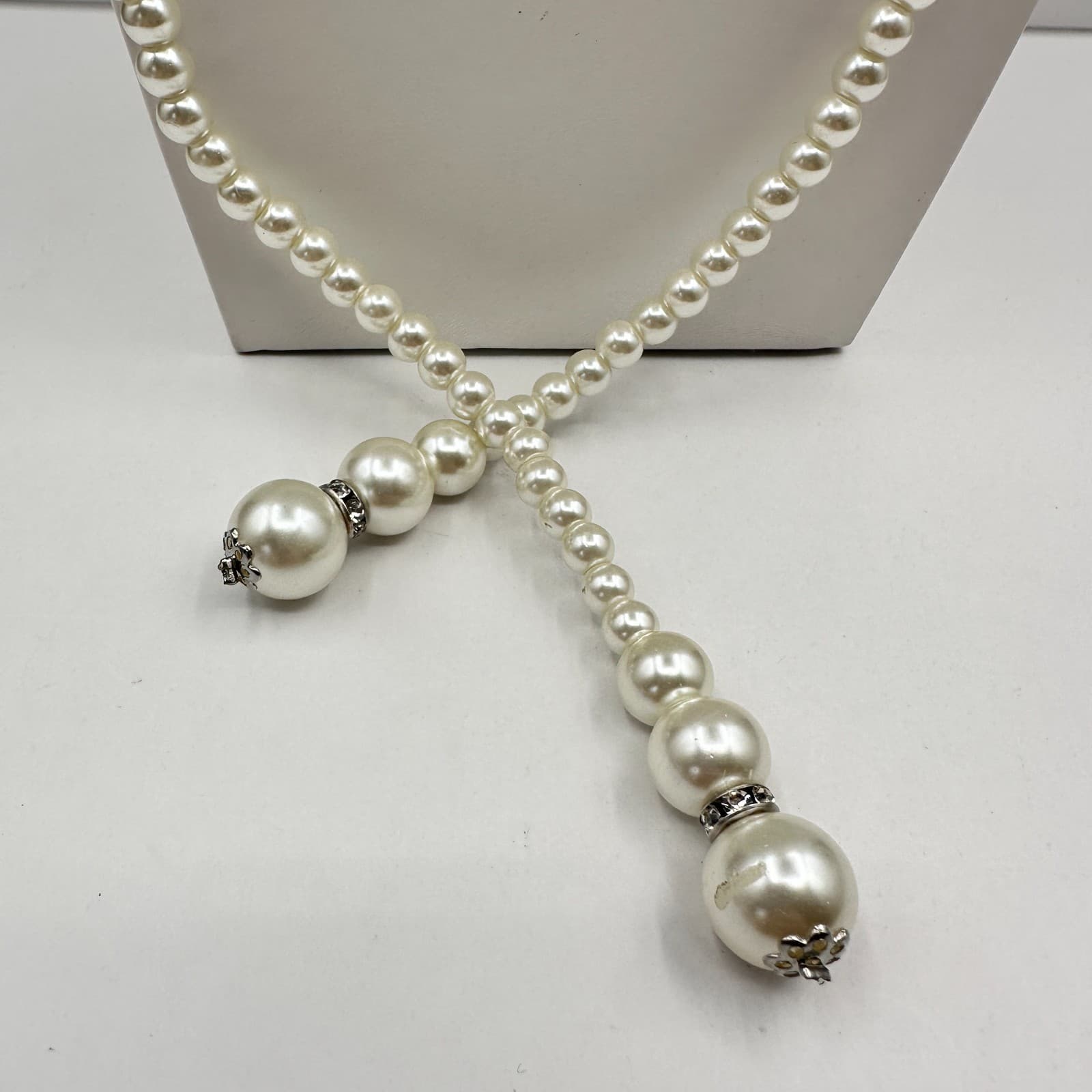 Vintage 90s White Faux Pearl Beaded Necklace Silver Tone Women's Classic Jewelry - Thumbnail 2