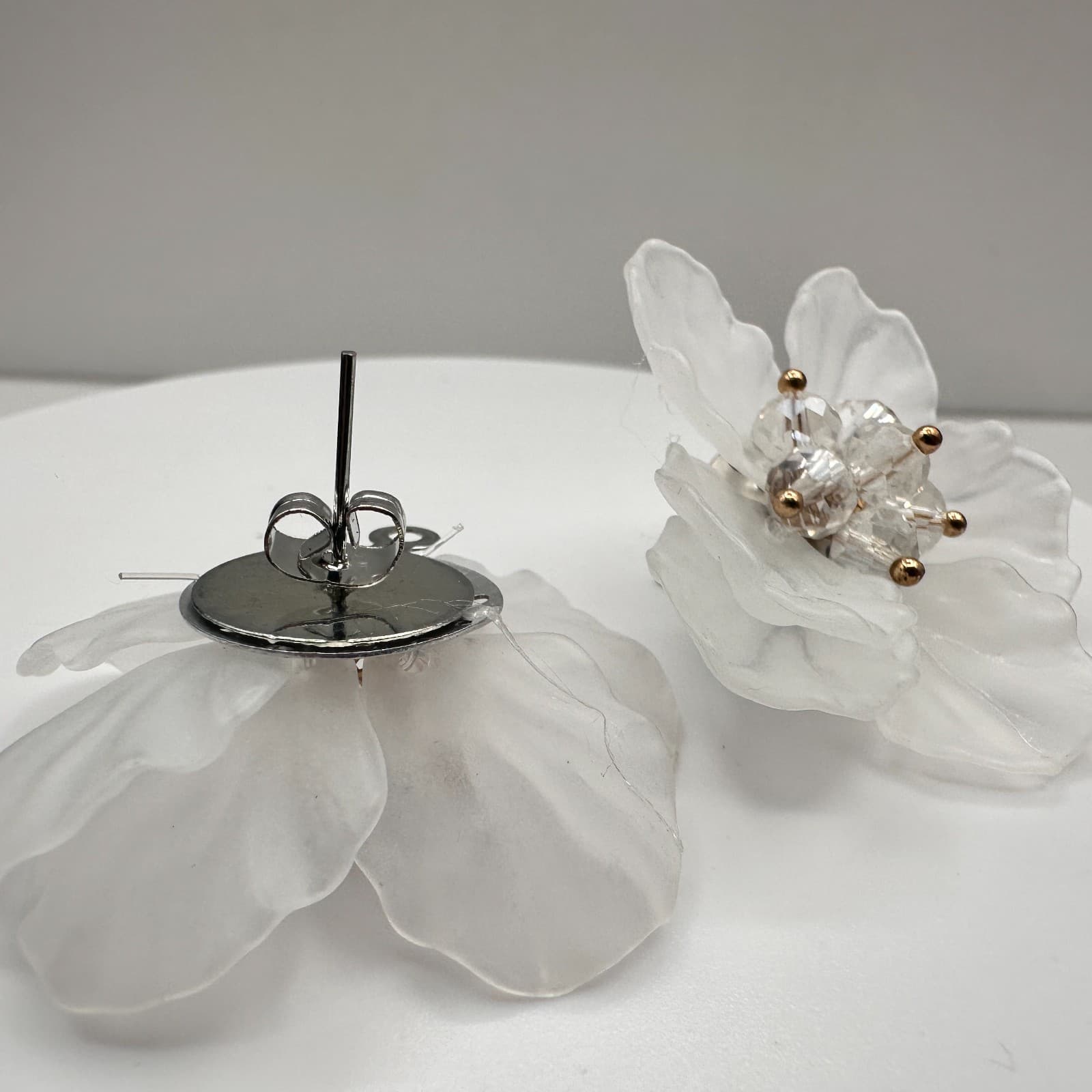 Vintage Y2K Frosted Flower Faceted Glass beads Stud Earrings silver tone Jewelry - Thumbnail 7